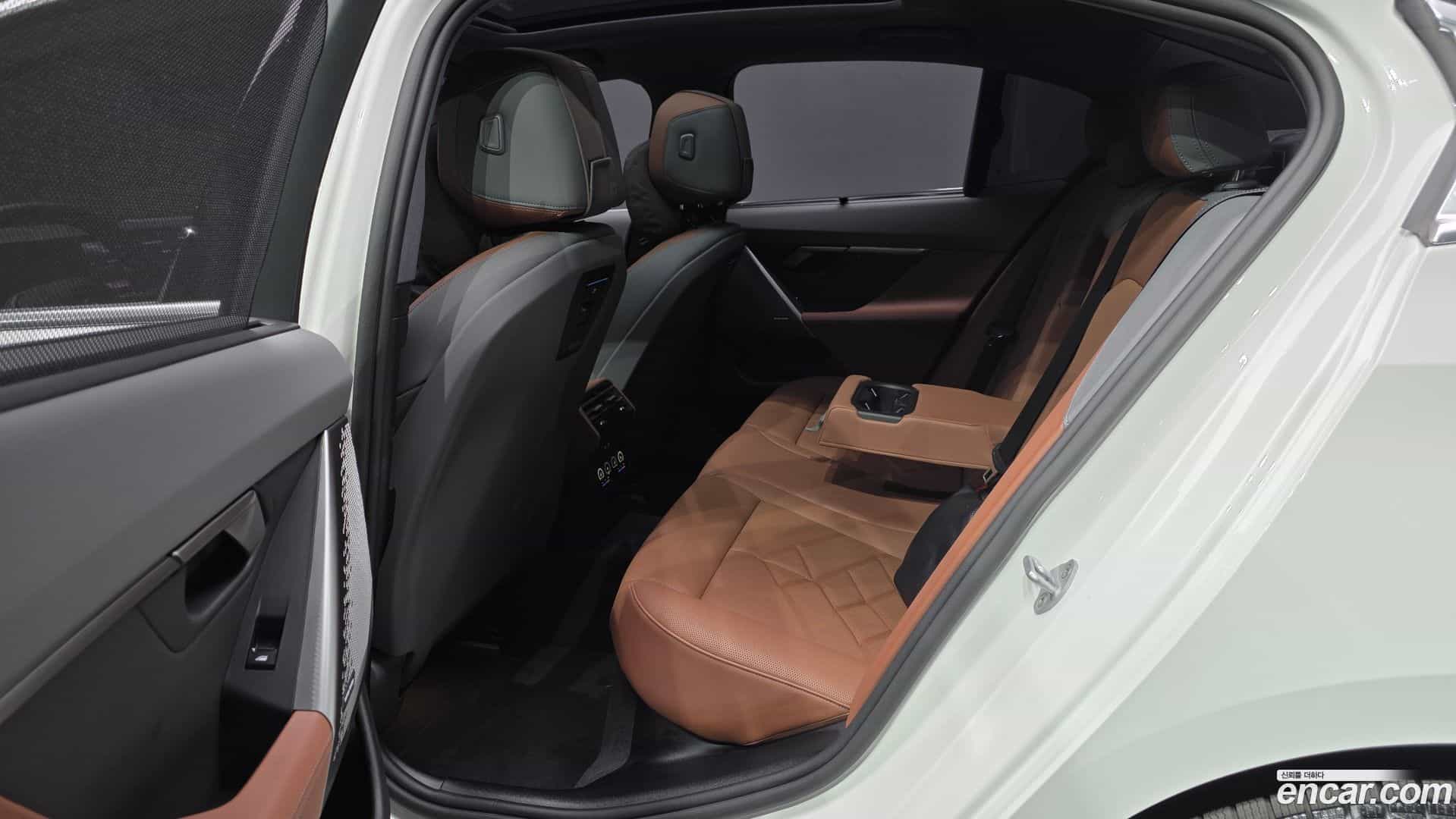 5-Series BMW 2025.3-OPTION-016