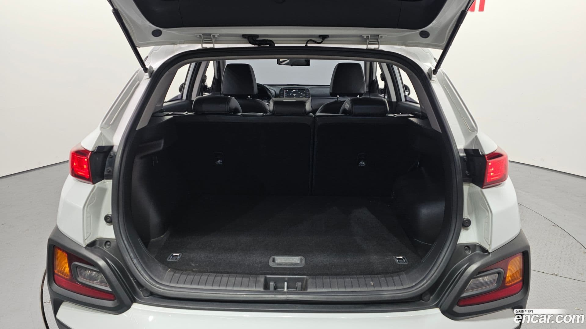 Main__Slider__Photo:Kona Hyundai 2017.8-19