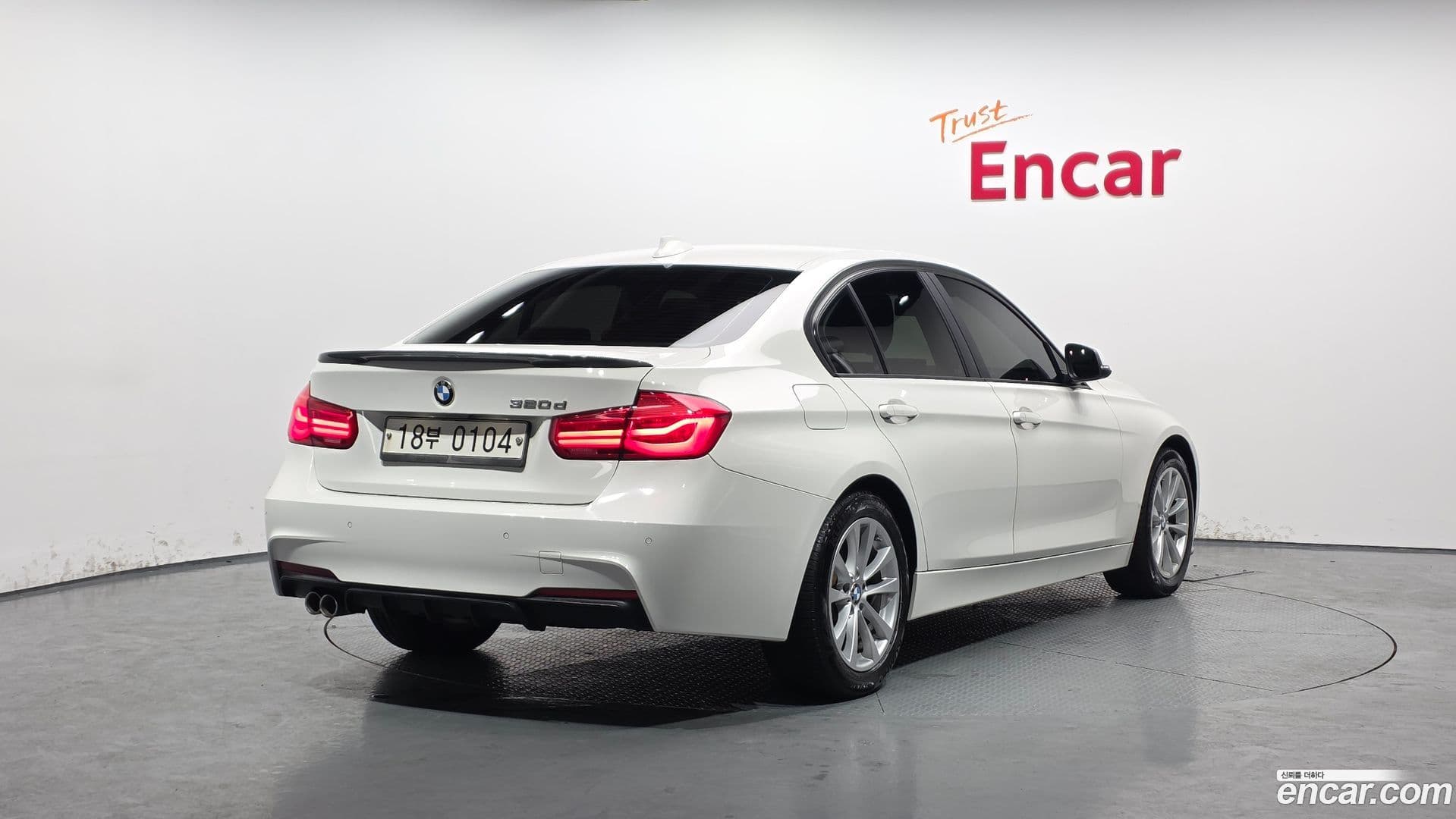 Main__Slider__Photo:3-Series BMW 2016.10-1