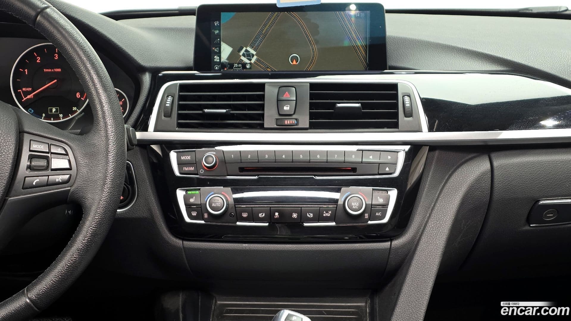 Main__Slider__Photo:3-Series BMW 2016.10-13