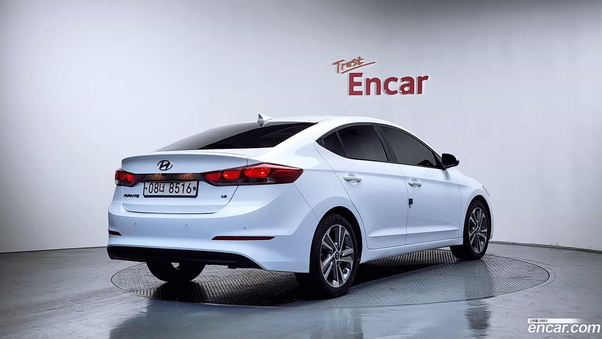 AVANTE Hyundai 2017.11-OUTER-002