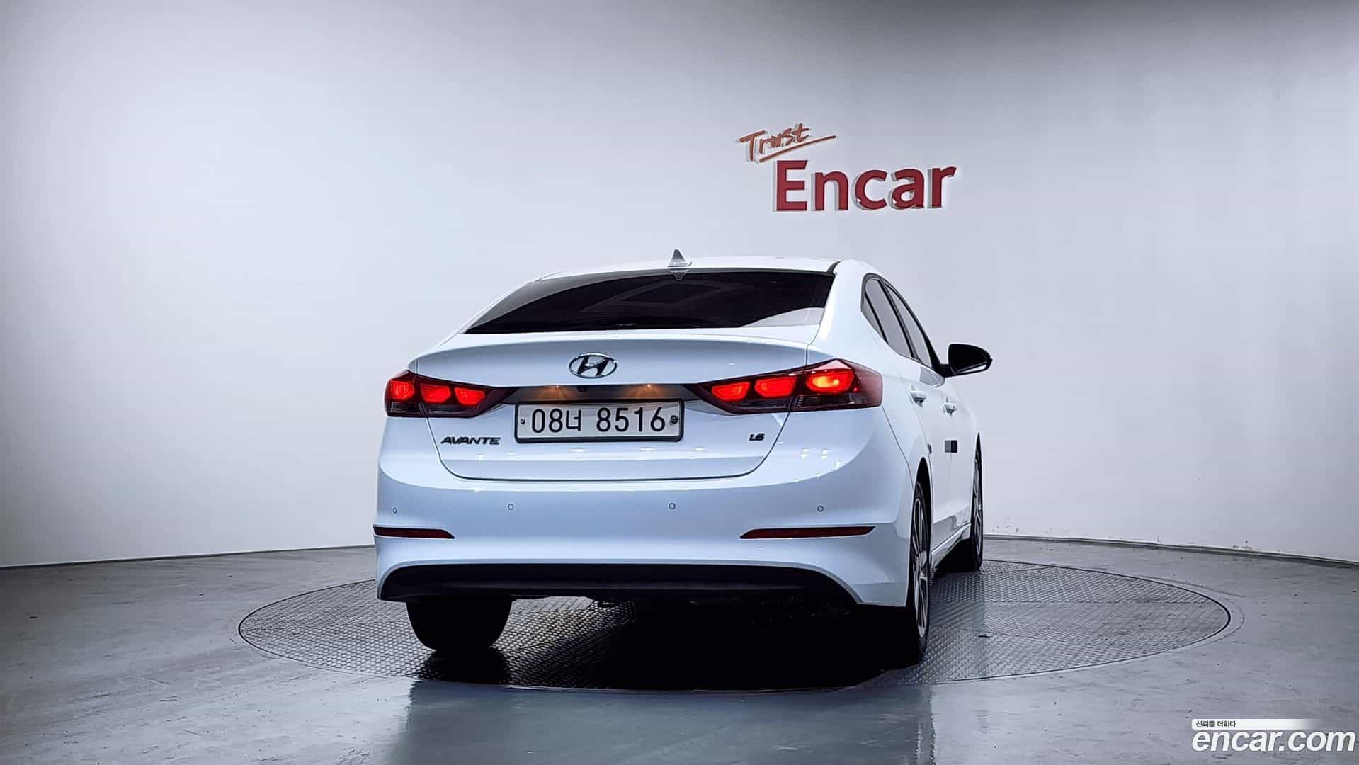 AVANTE Hyundai 2017.11-OUTER-004