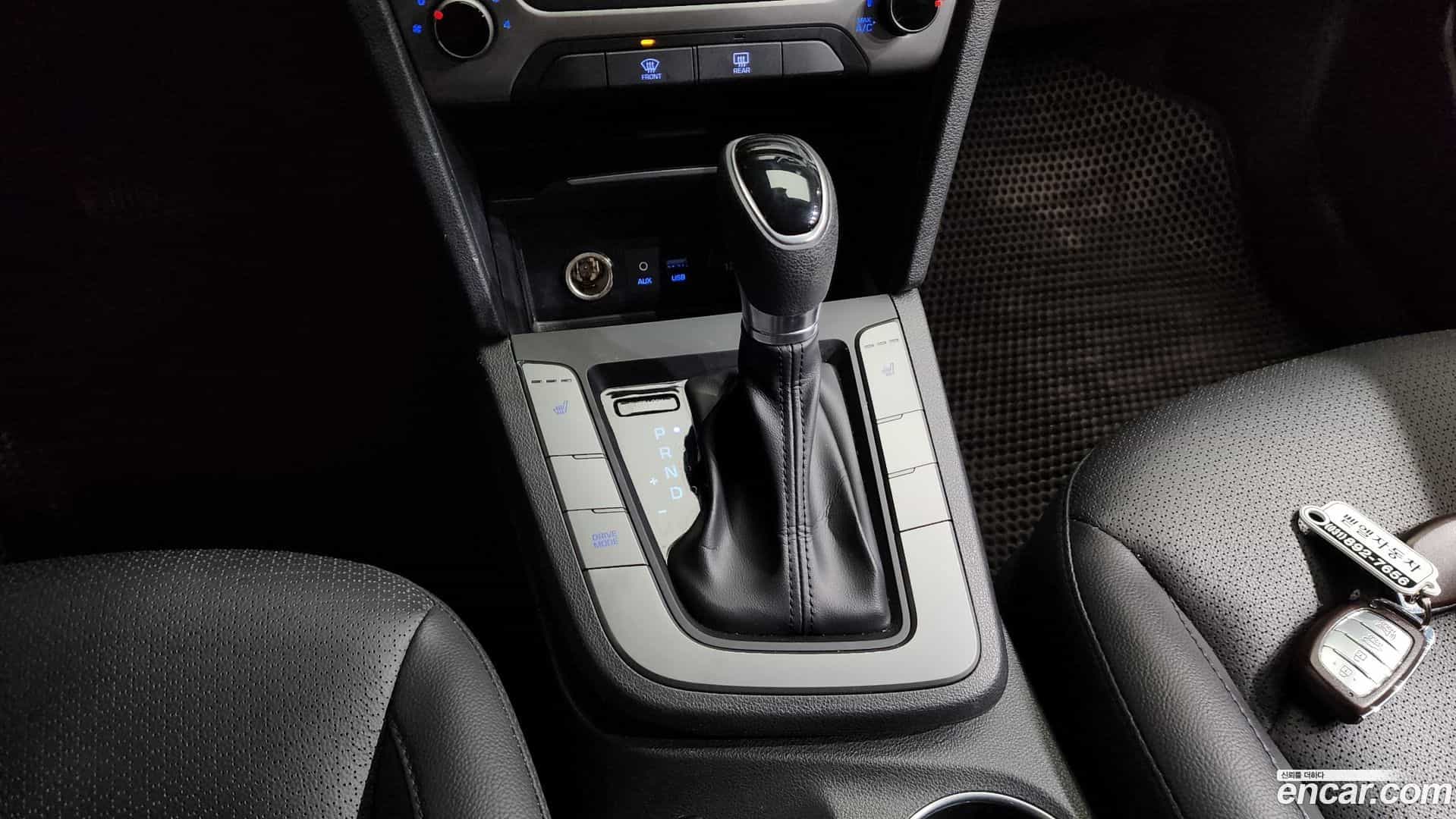 AVANTE Hyundai 2017.11-INNER-009