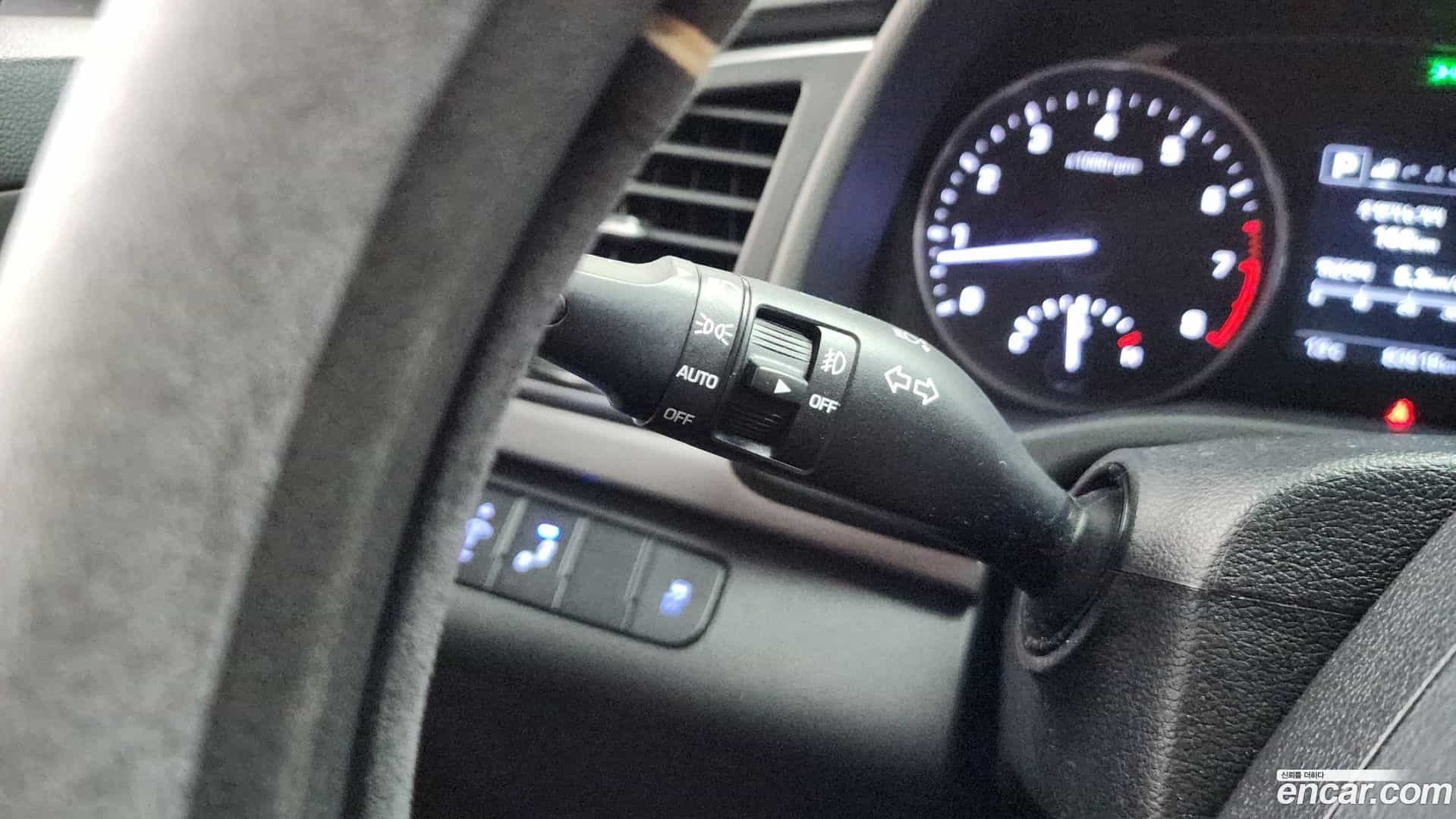 AVANTE Hyundai 2017.11-OPTION-019