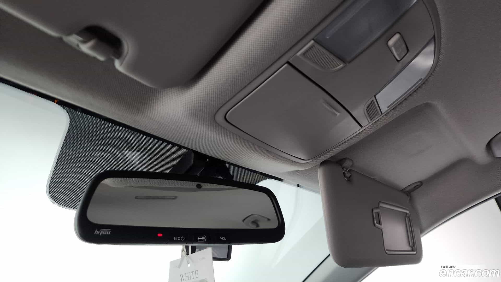 AVANTE Hyundai 2017.11-OPTION-023