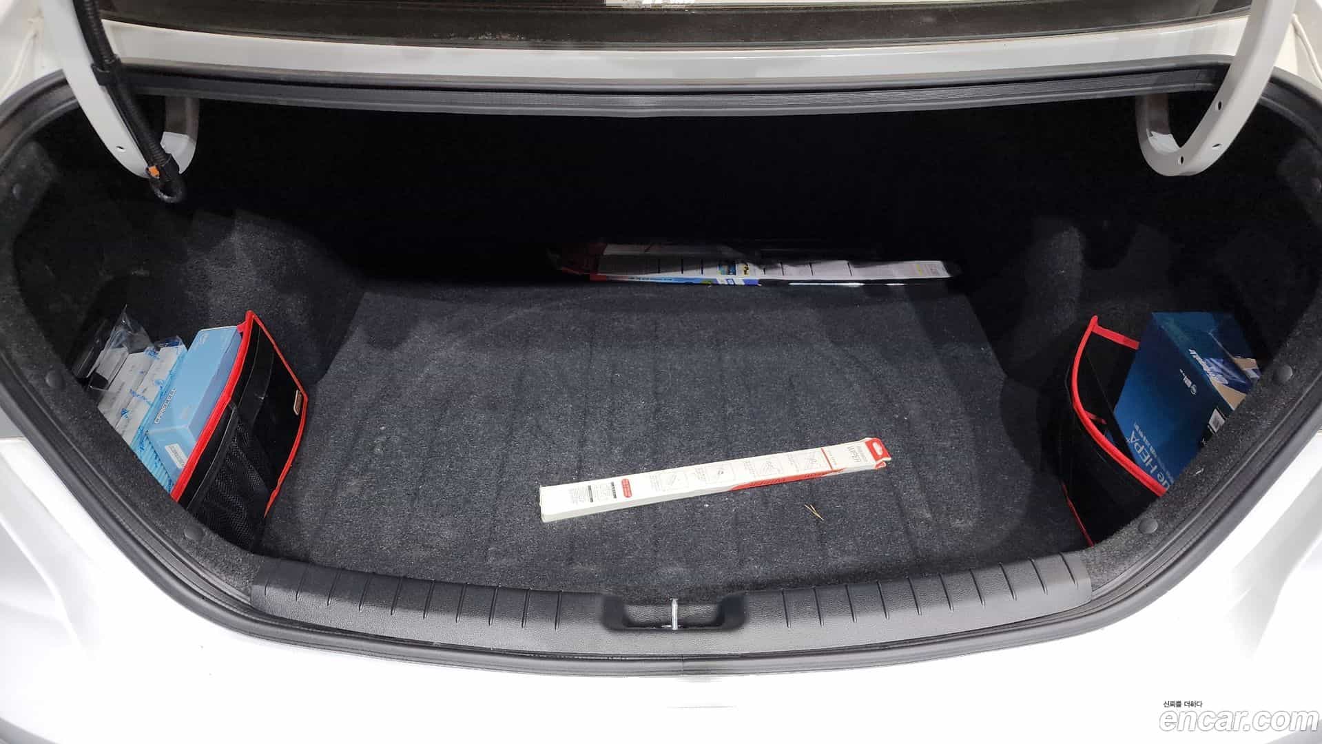 AVANTE Hyundai 2017.11-OPTION-024