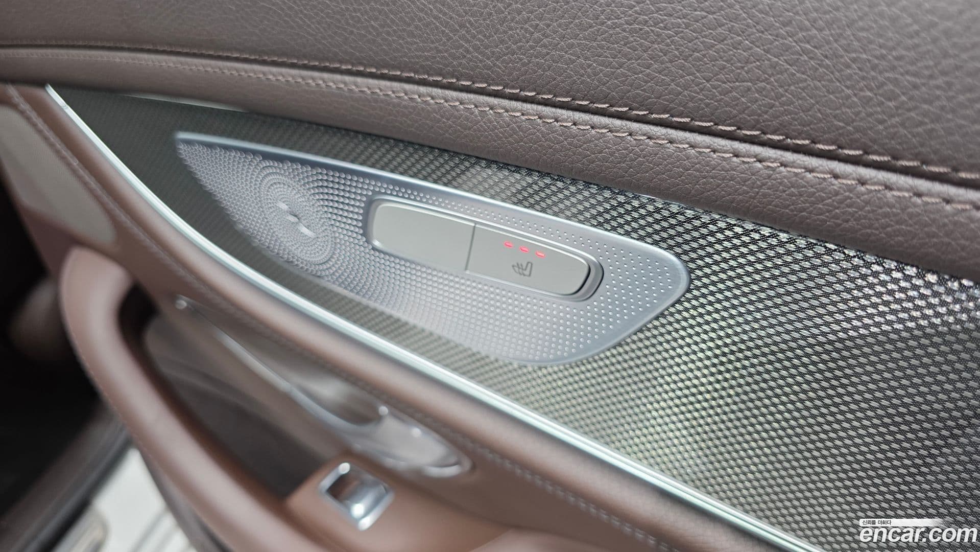 Main__Slider__Photo:CLS-Class Mercedes-Benz 2020.7-17