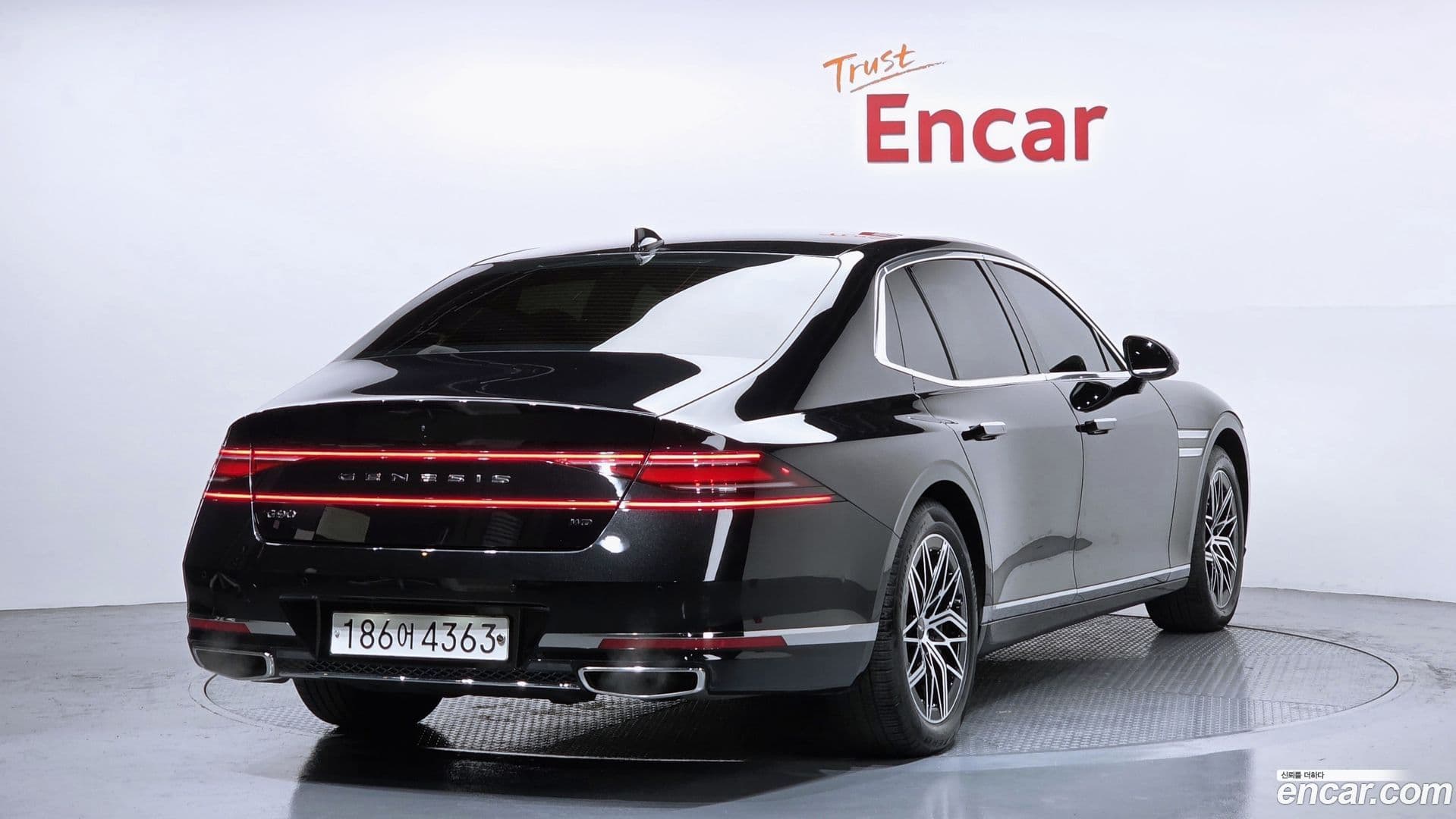 Main__Slider__Photo:G90 Genesis 2022.9-1