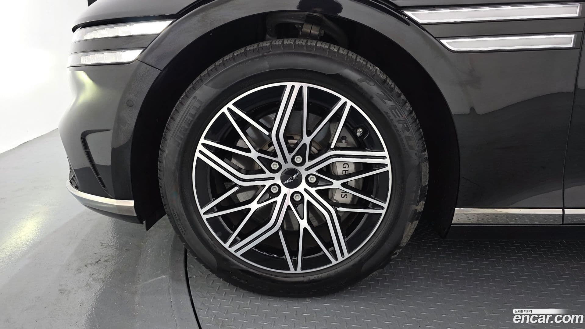 Main__Slider__Photo:G90 Genesis 2022.9-4