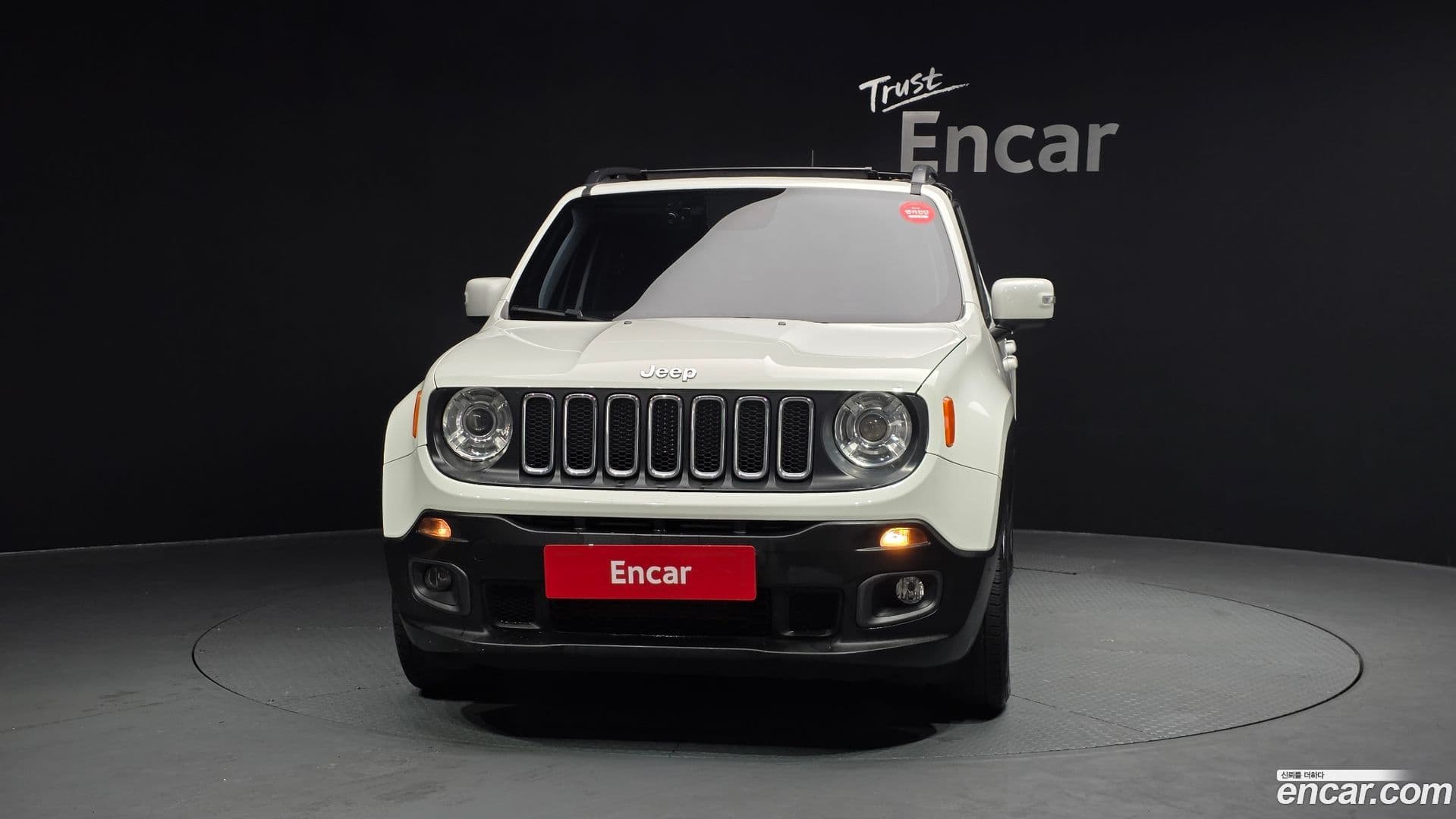 Main__Slider__Photo:Renegade Jeep 2018.6-2