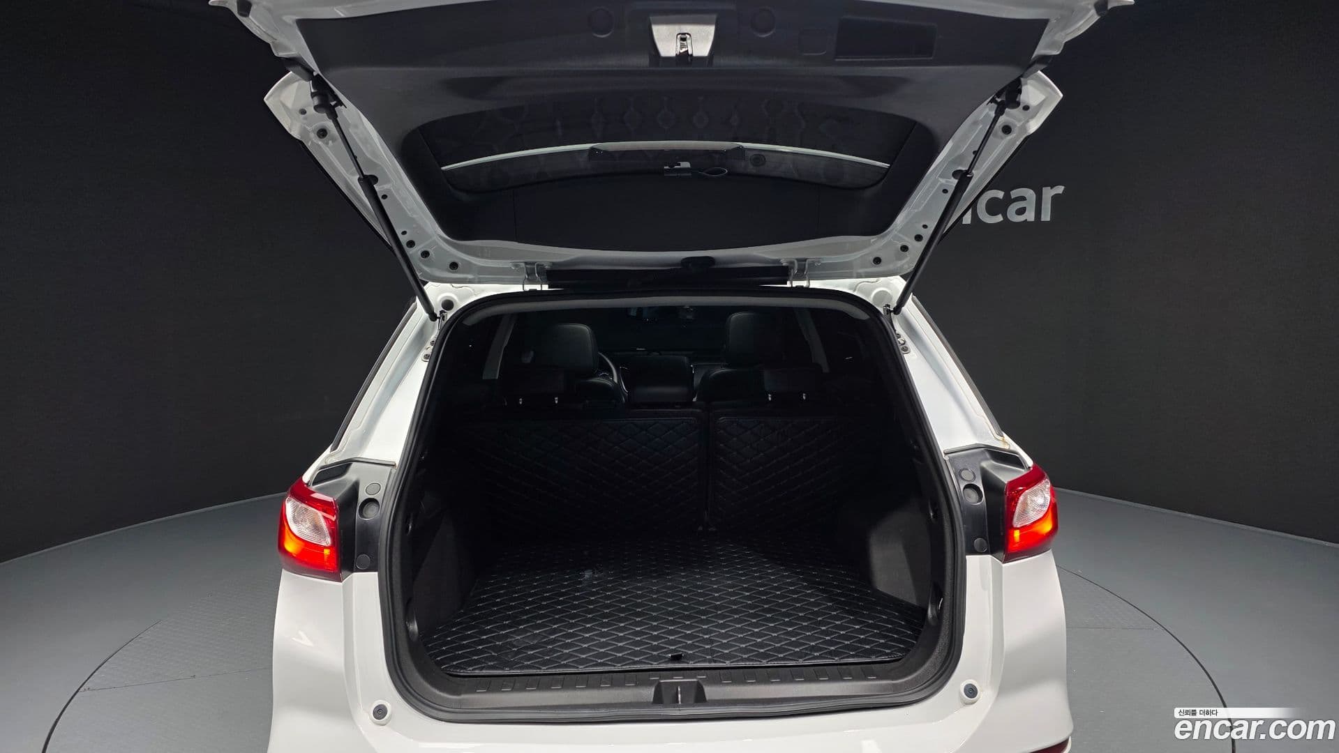 Main__Slider__Photo:Equinox ChevroletGMDaewoo 2019.11-19