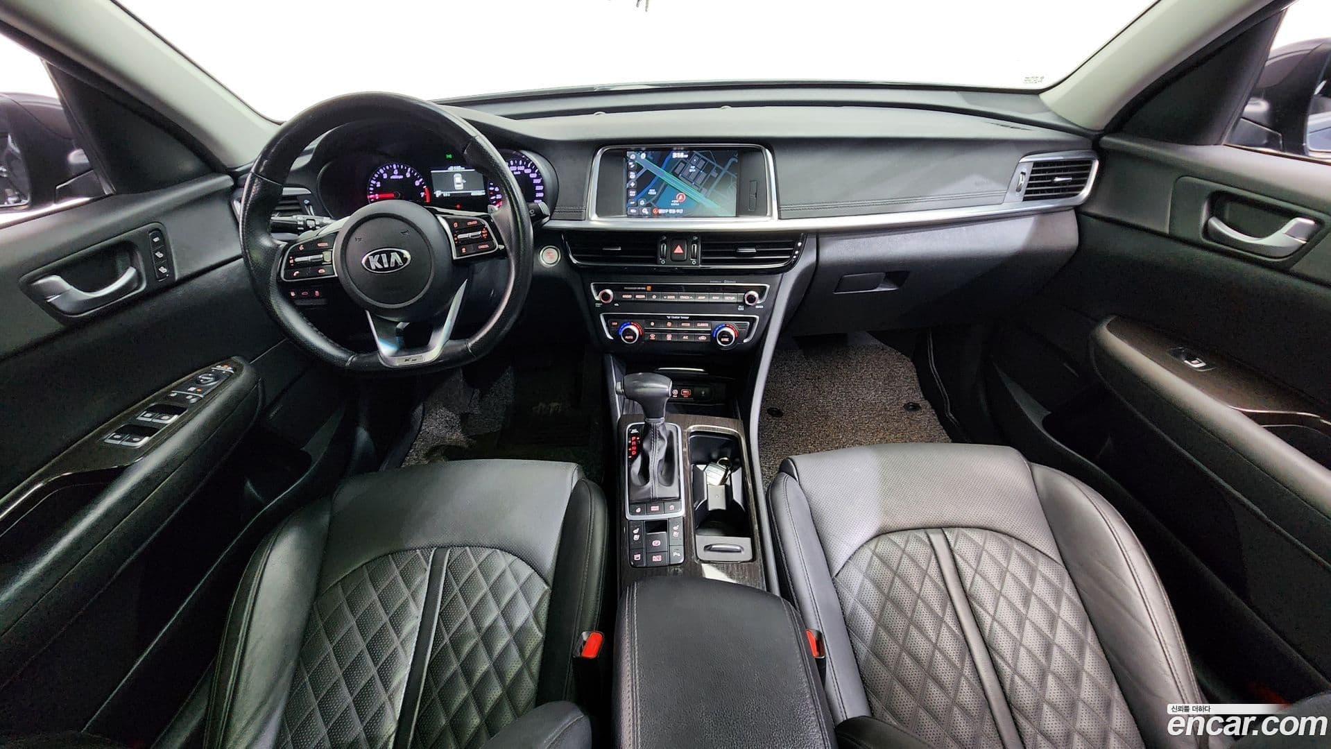 Main__Slider__Photo:K5 Kia 2018.4-6