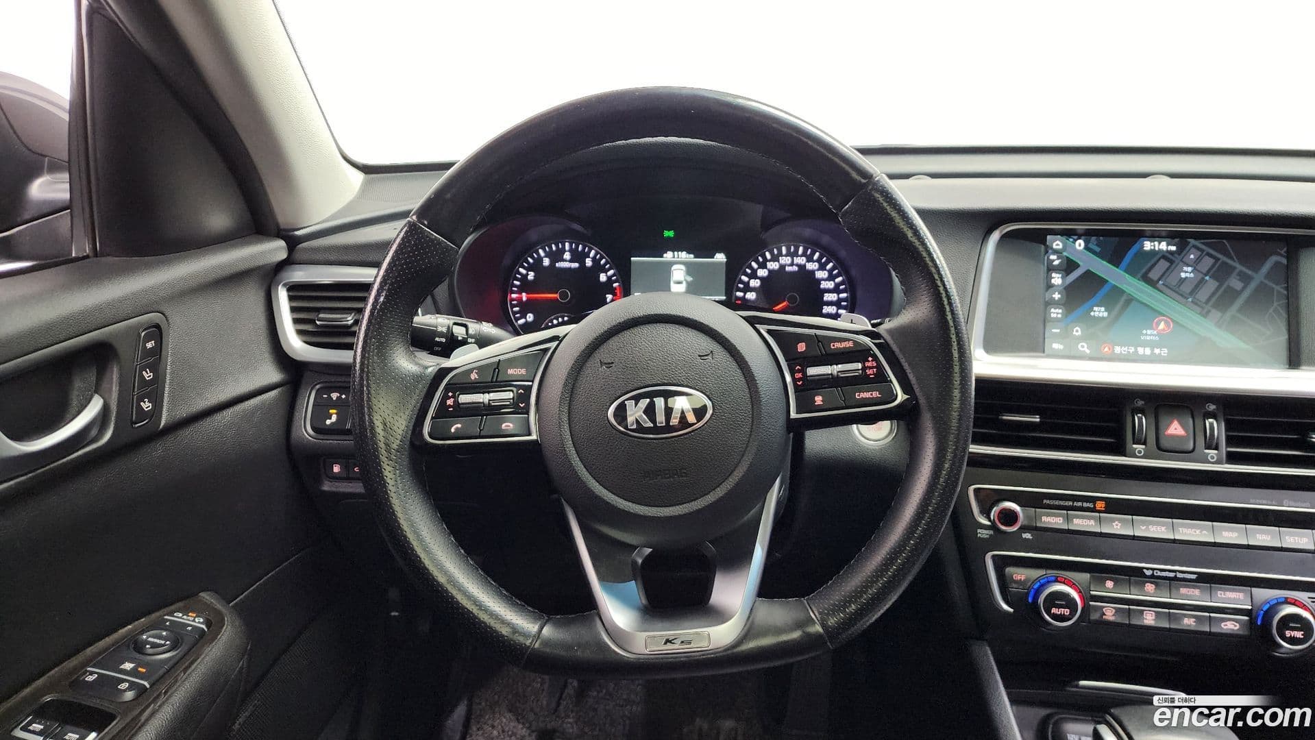 Main__Slider__Photo:K5 Kia 2018.4-12