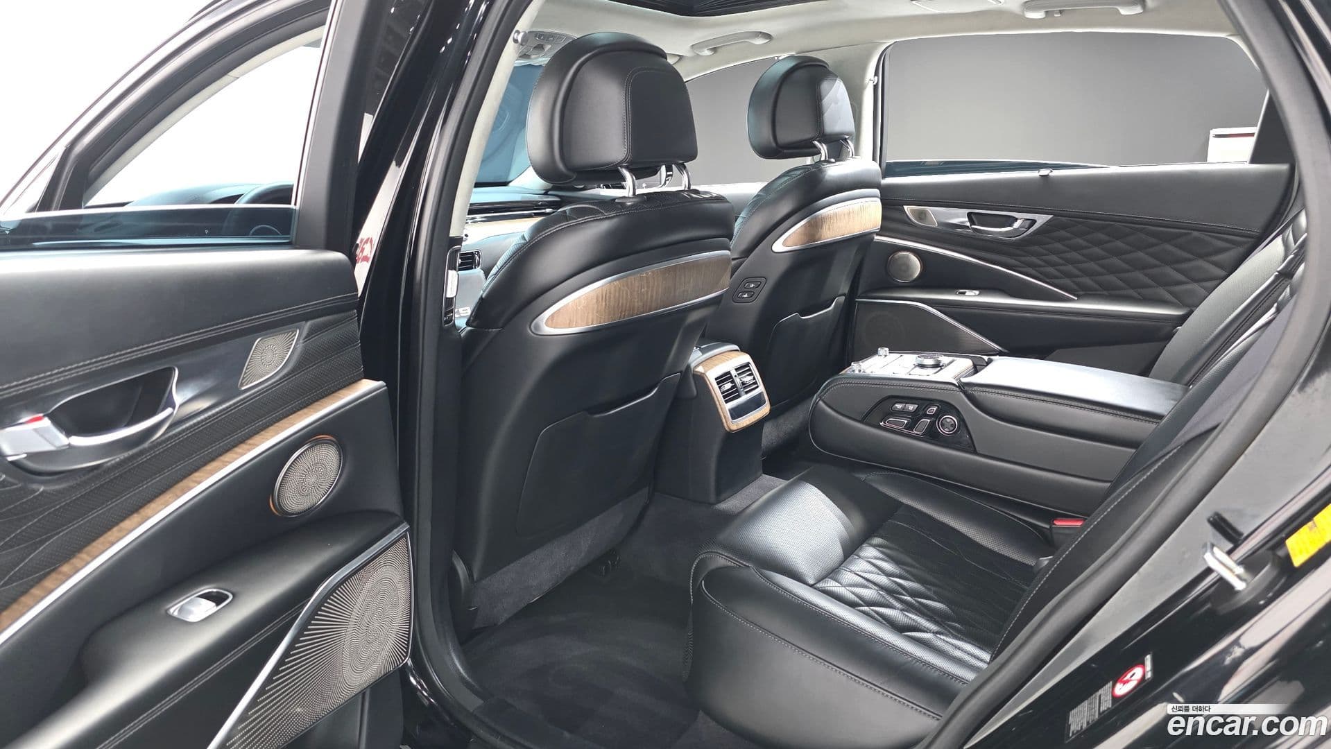 Main__Slider__Photo:K9 Kia 2023.1-11