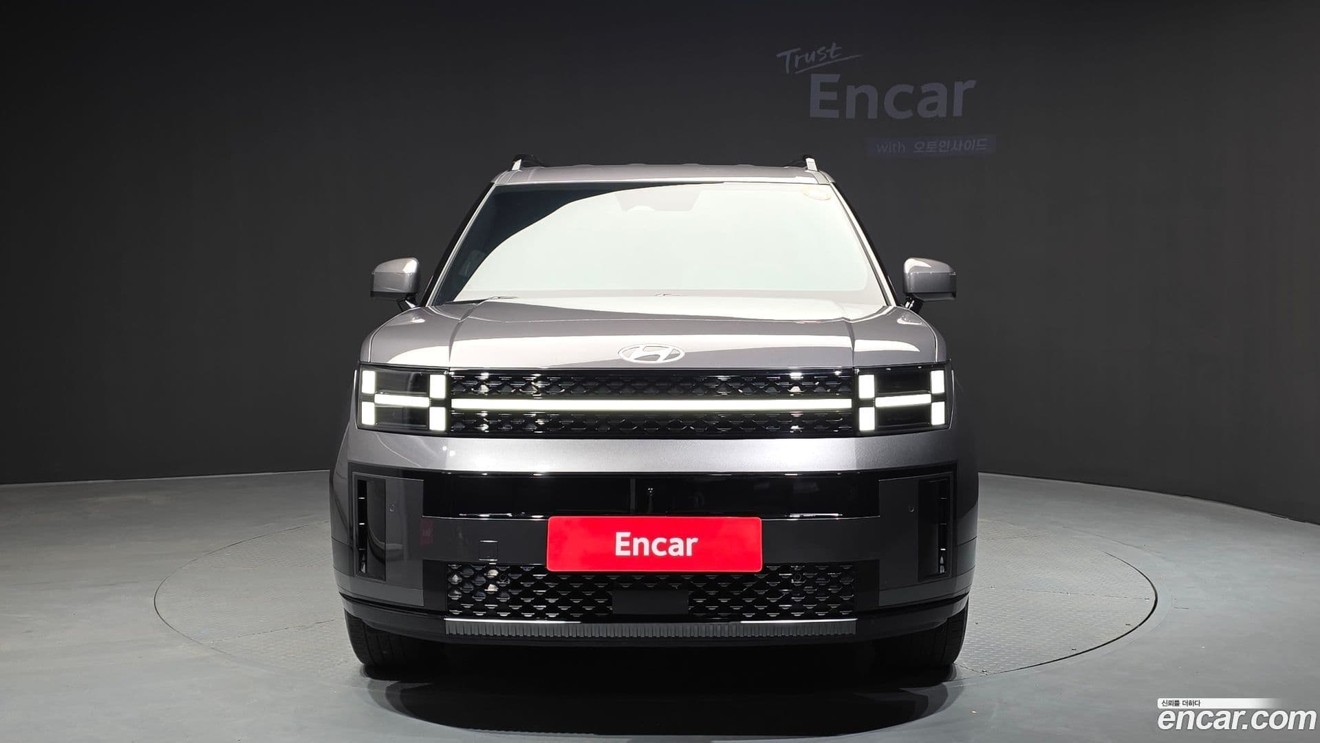 Main__Slider__Photo:Santafe Hyundai 2023.9-2