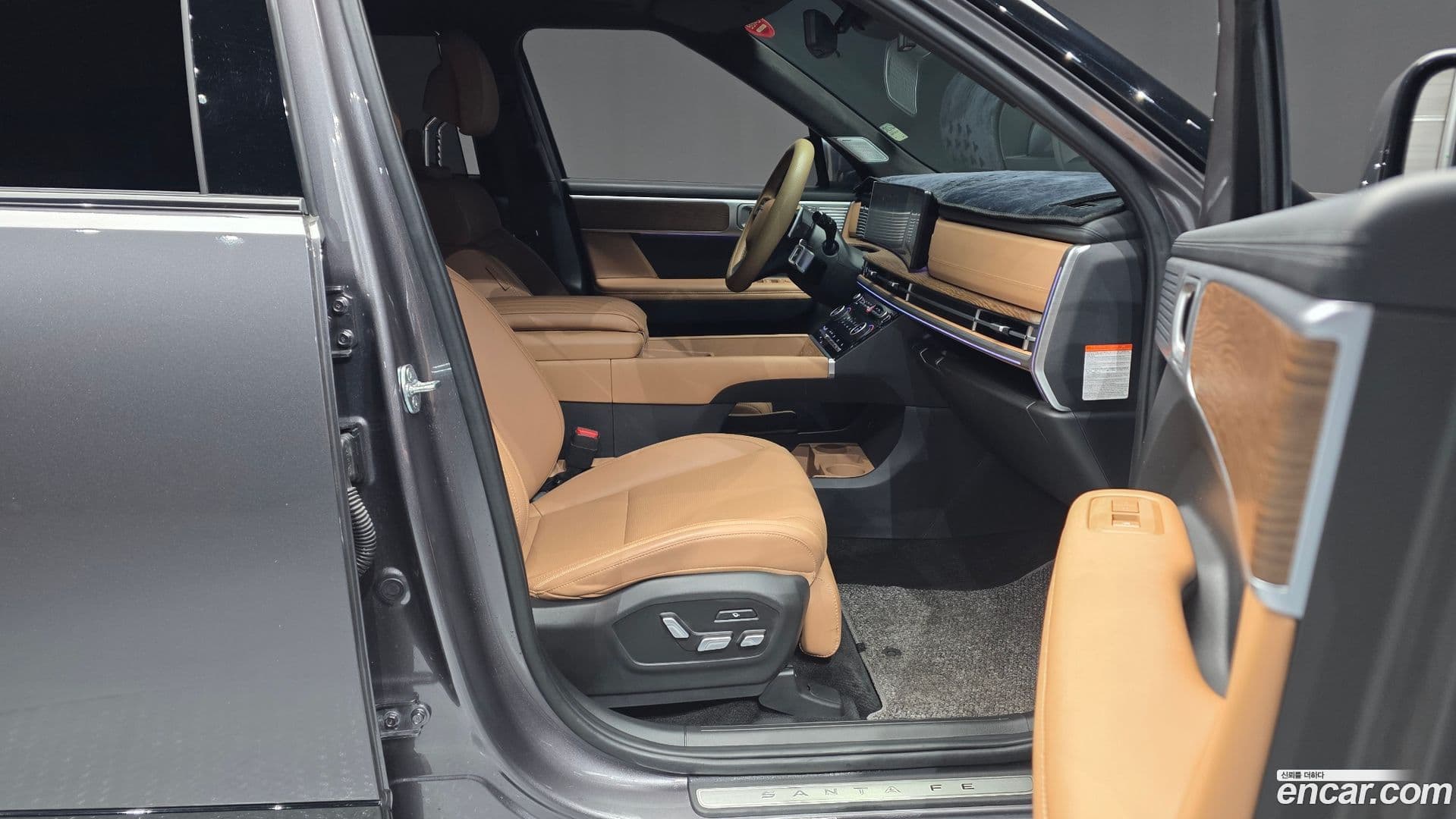 Main__Slider__Photo:Santafe Hyundai 2023.9-10