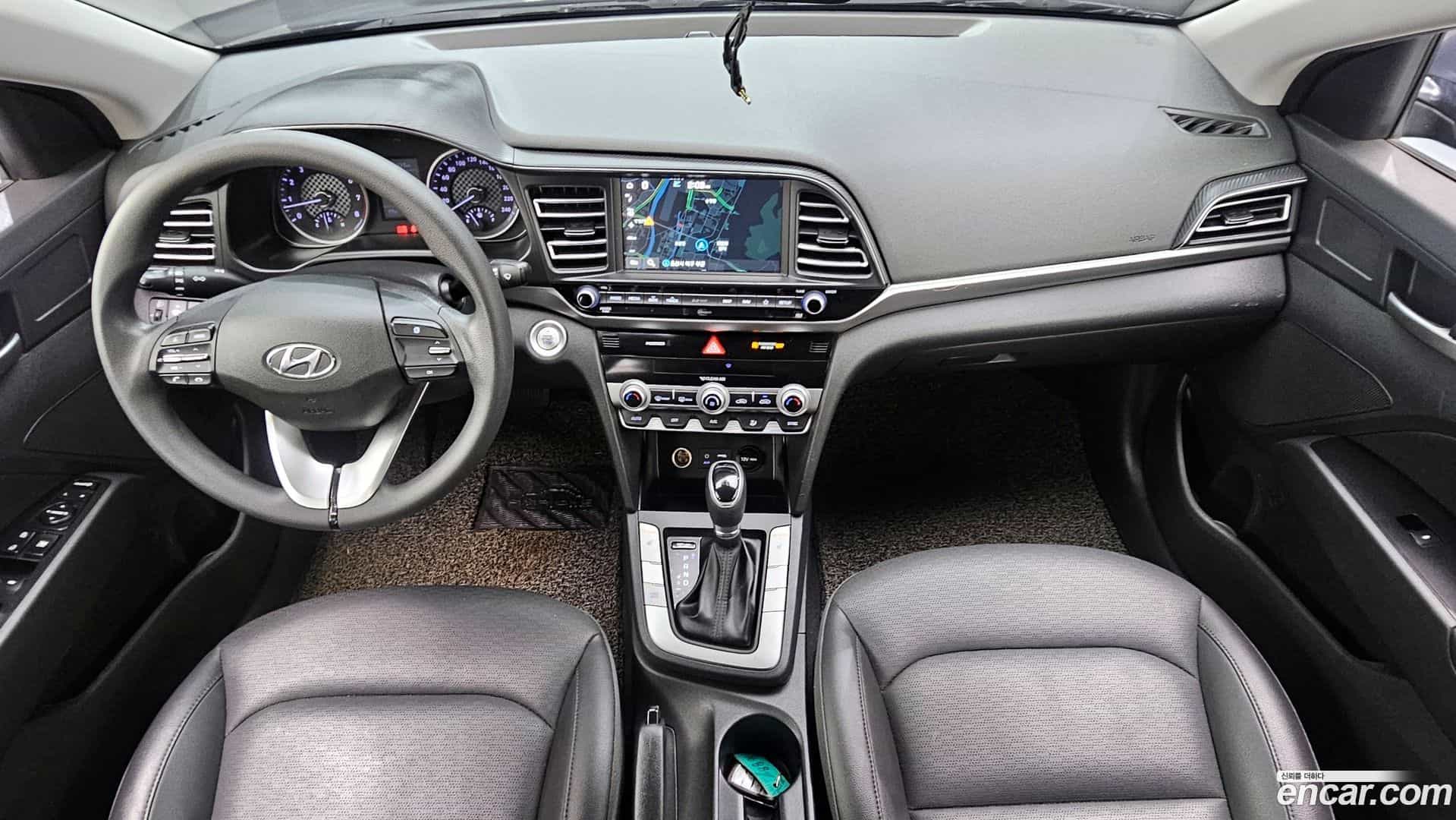 AVANTE Hyundai 2019.5-INNER-007