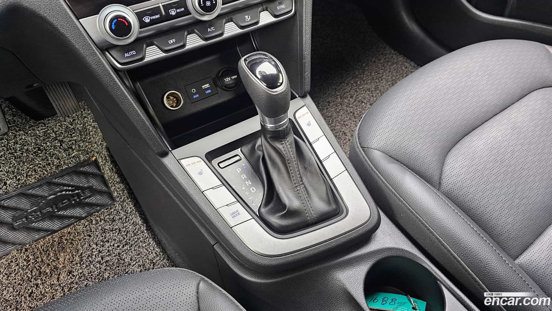 AVANTE Hyundai 2019.5-INNER-009