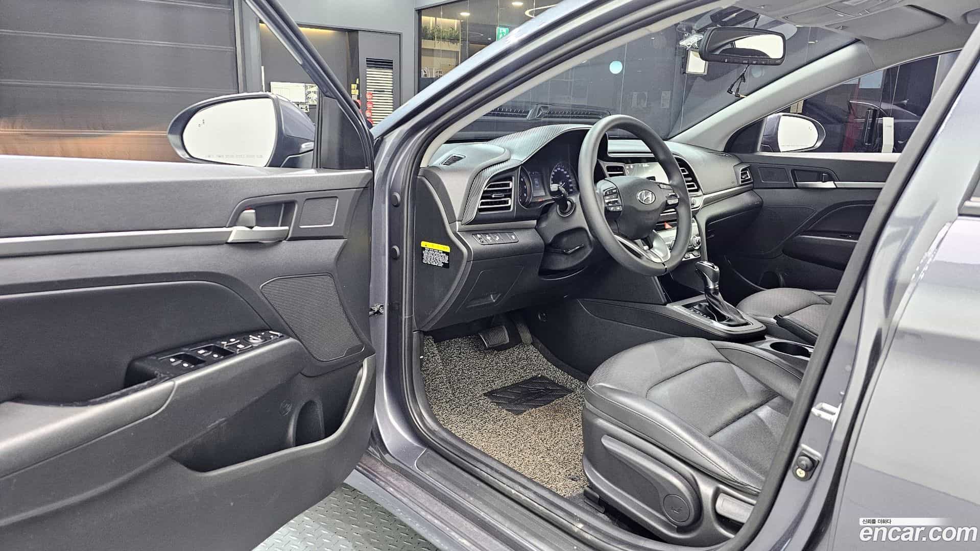 AVANTE Hyundai 2019.5-OPTION-015