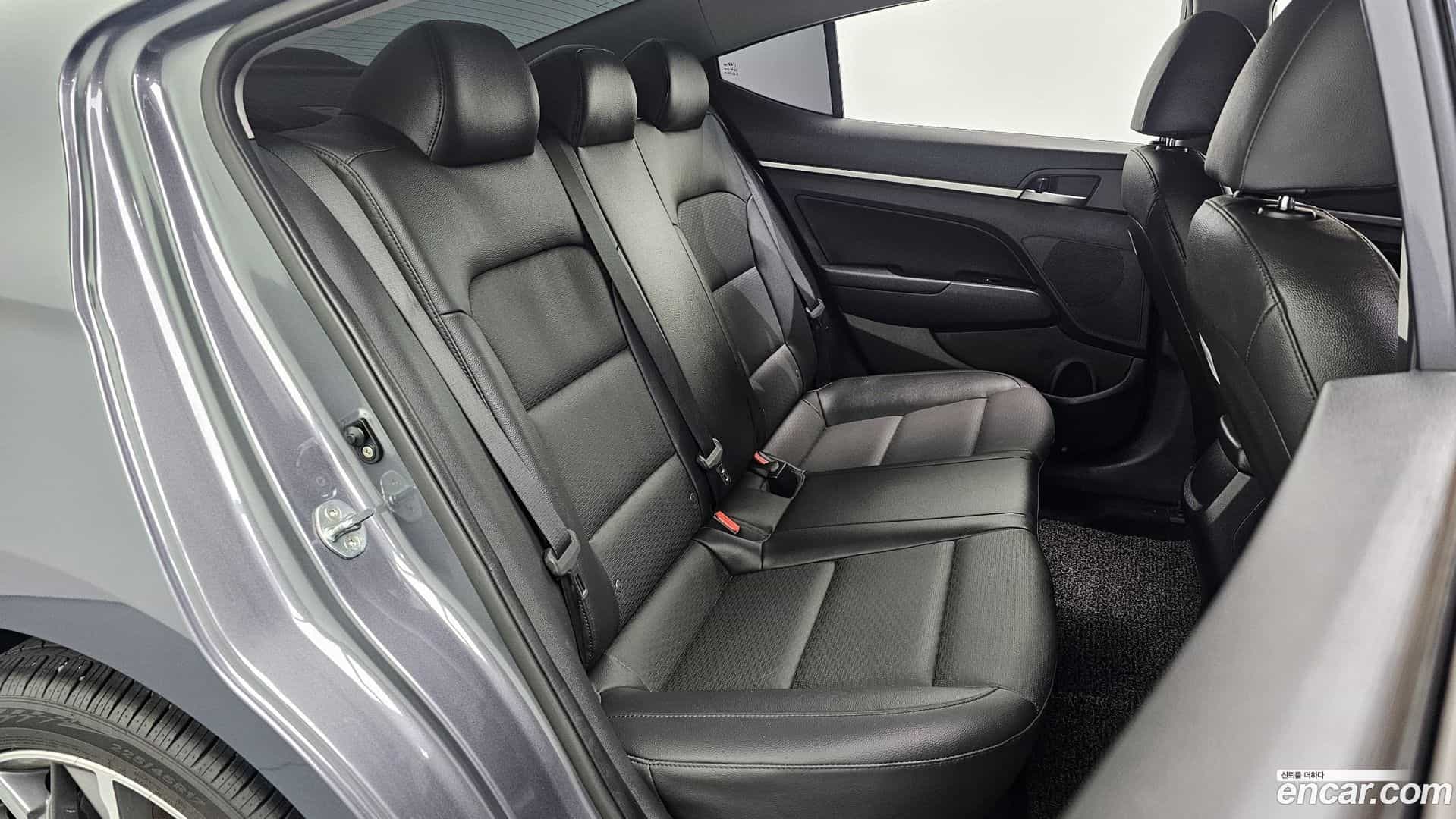 AVANTE Hyundai 2019.5-OPTION-016