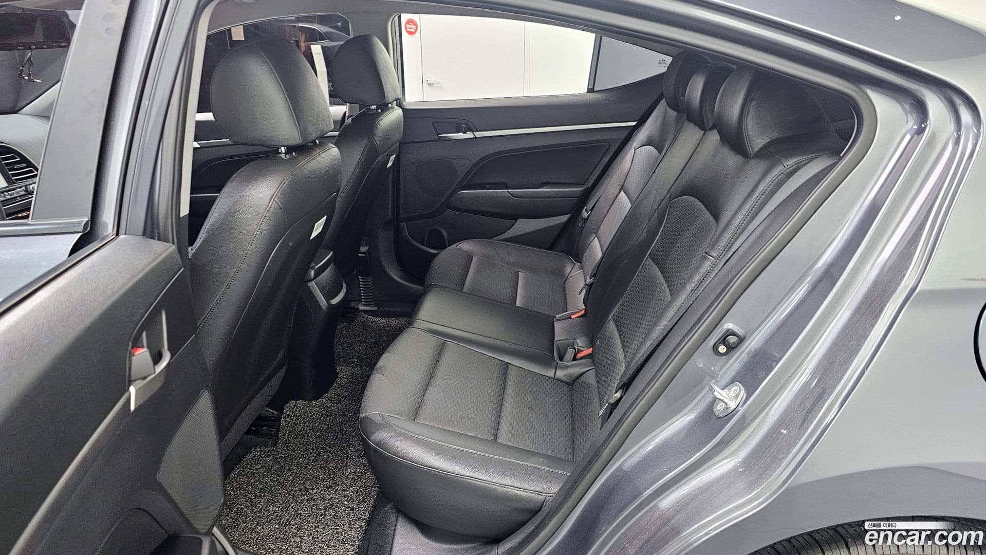 Main__Slider__Photo:AVANTE Hyundai 2019.5-12