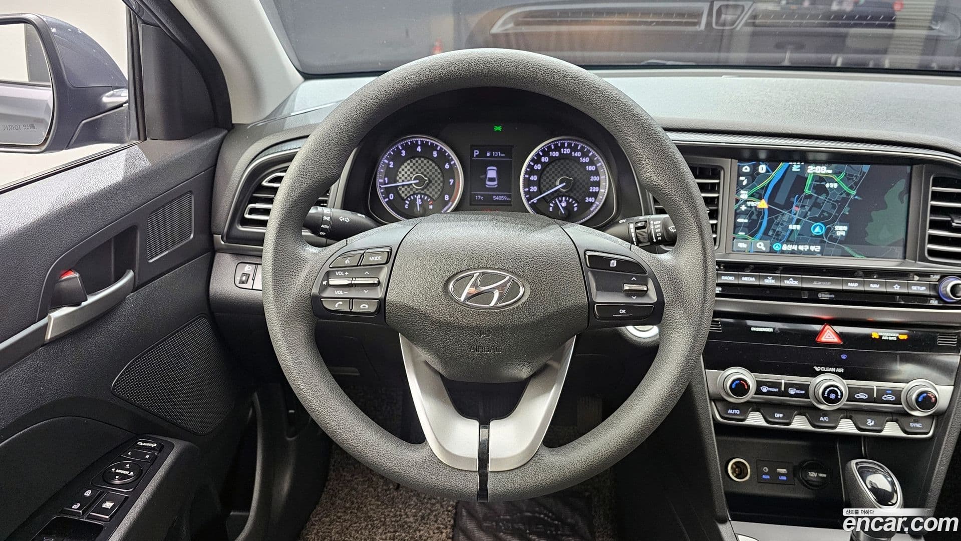 Main__Slider__Photo:AVANTE Hyundai 2019.5-13