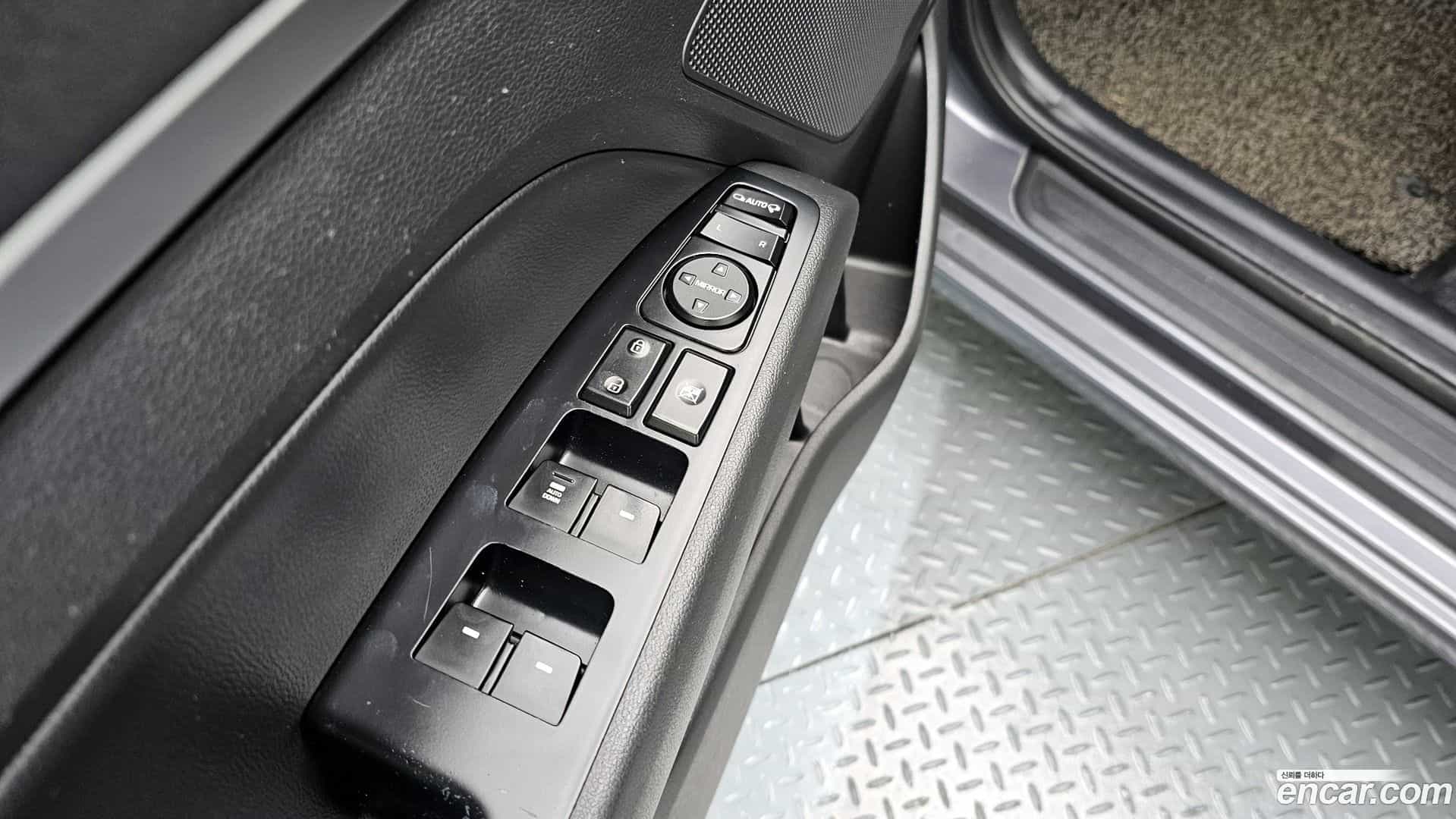 AVANTE Hyundai 2019.5-OPTION-022