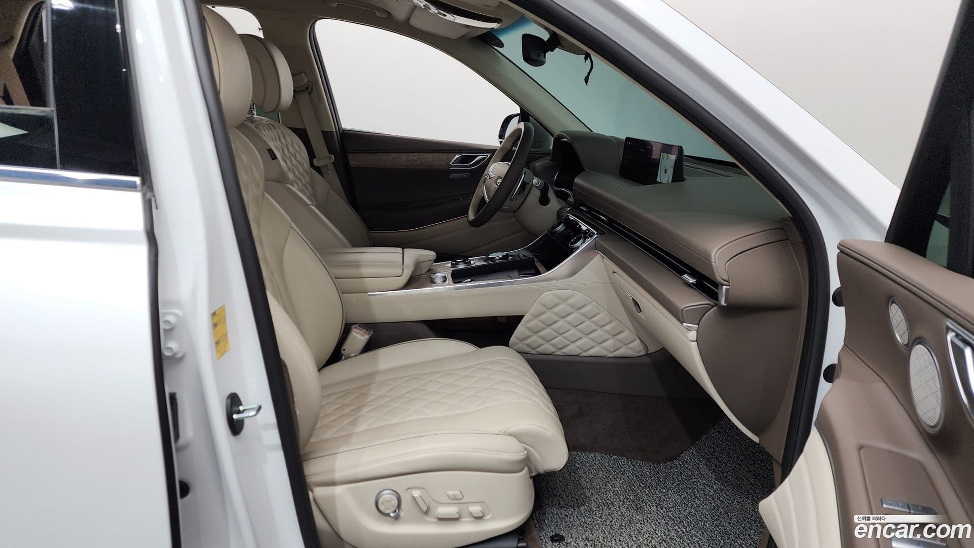 Main__Slider__Photo:GV80 Genesis 2023.1-10