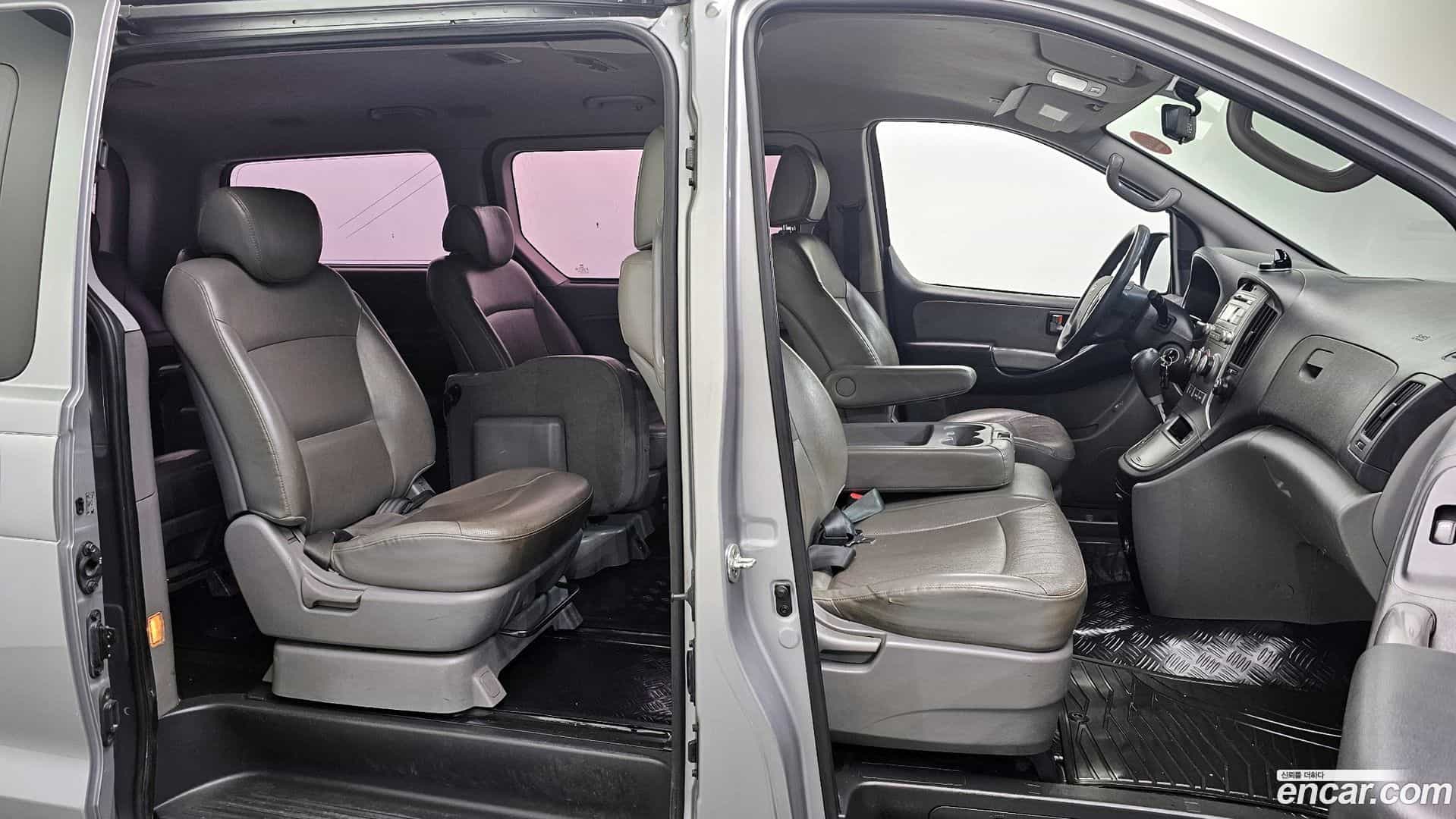 Starex Hyundai 2015.6-INNER-010