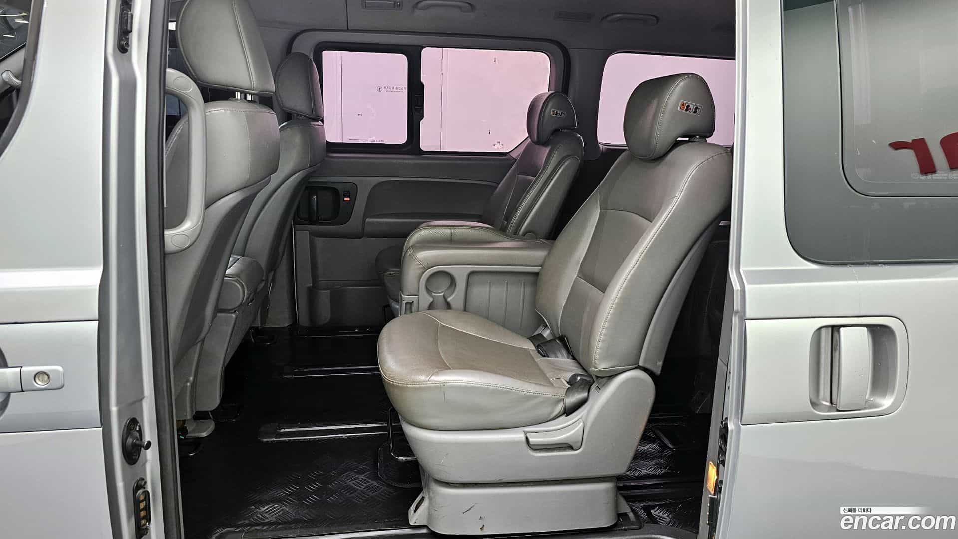 Starex Hyundai 2015.6-OPTION-016