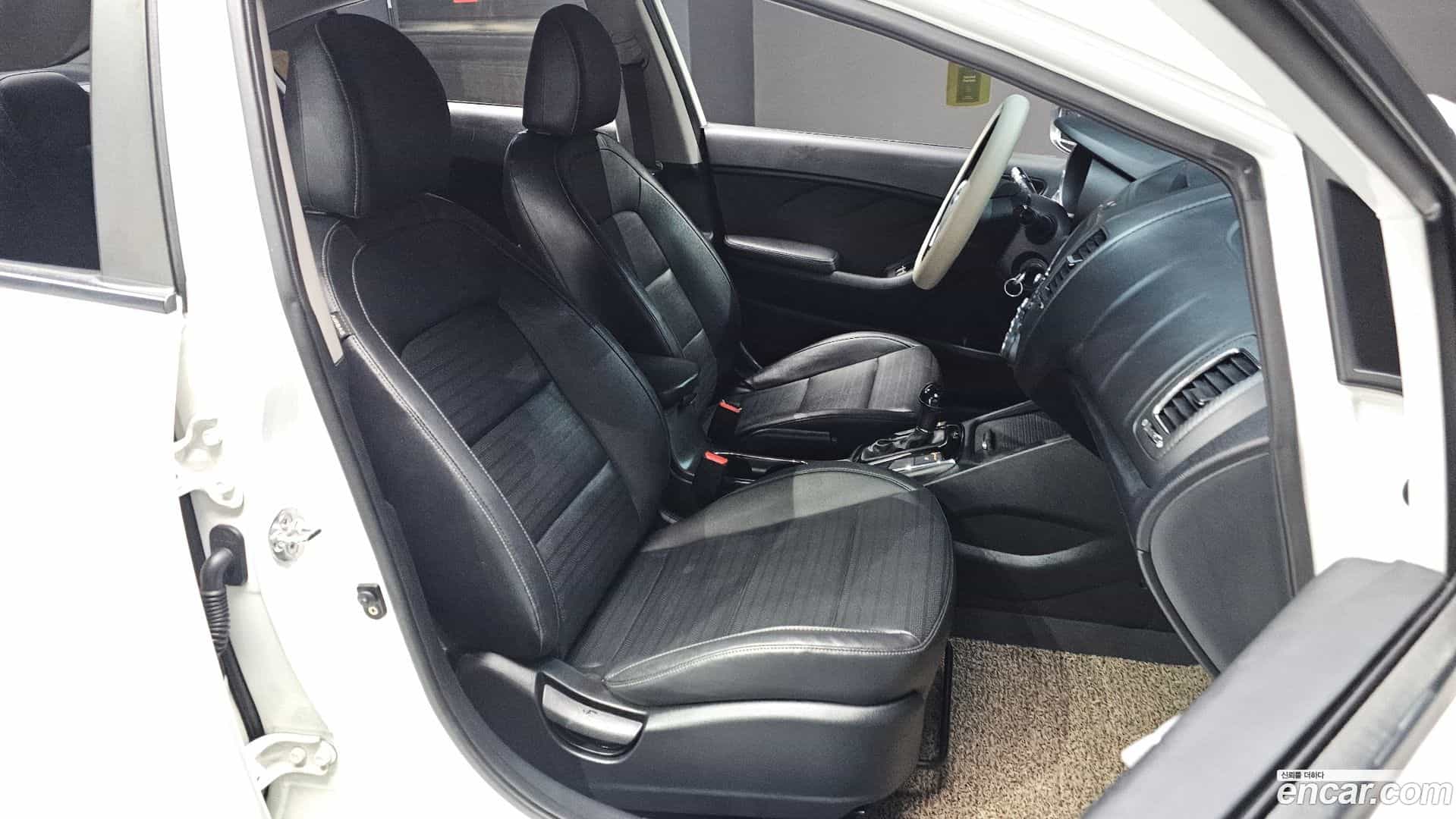 K3 Kia 2018.0-INNER-010