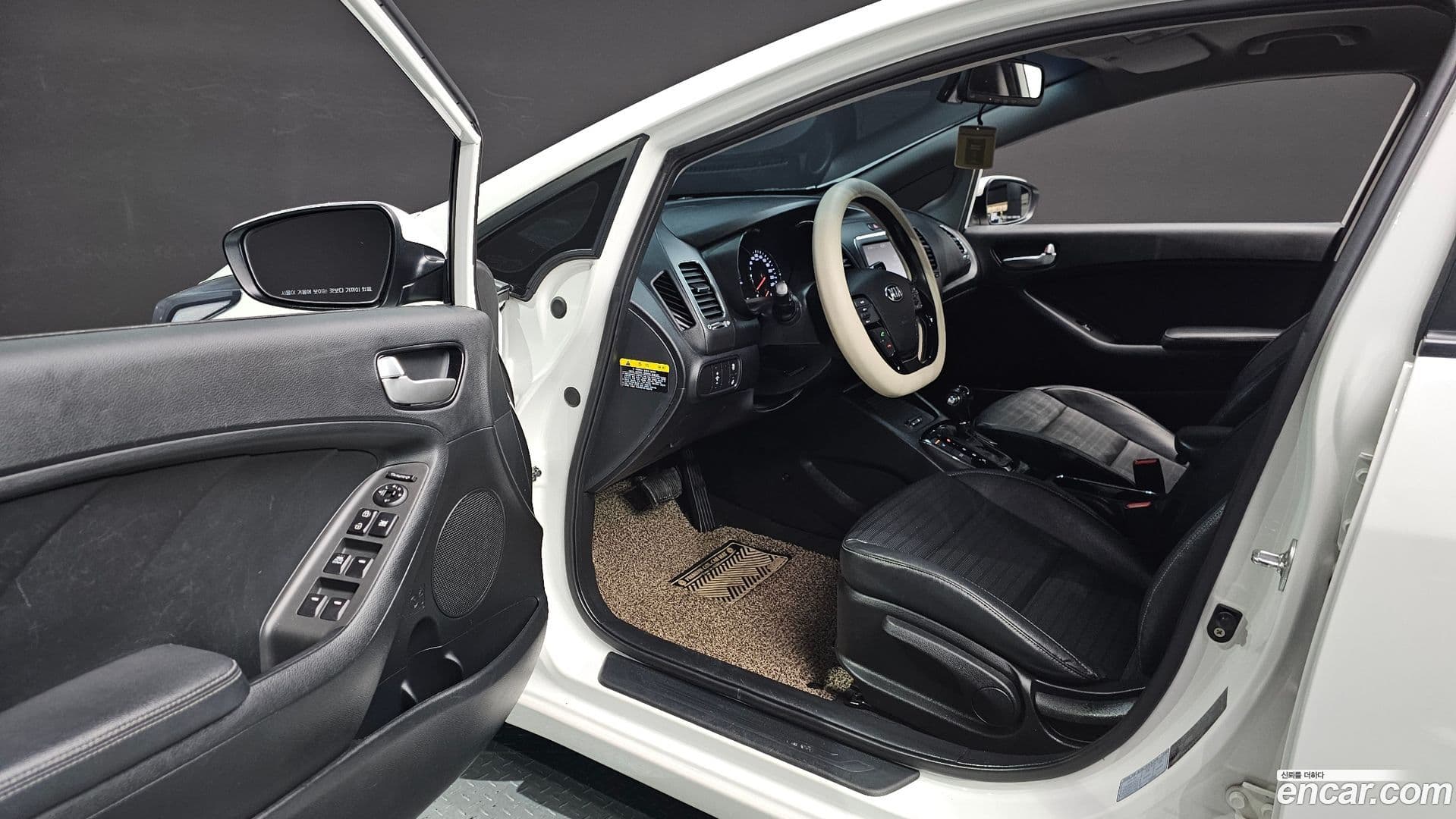 Main__Slider__Photo:K3 Kia 2018.0-10