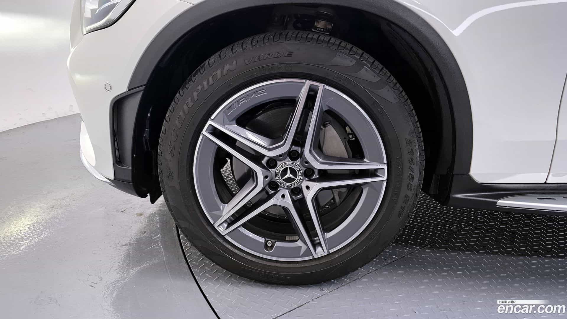 GLC-Class Mercedes-Benz 2023.4-OUTER-005