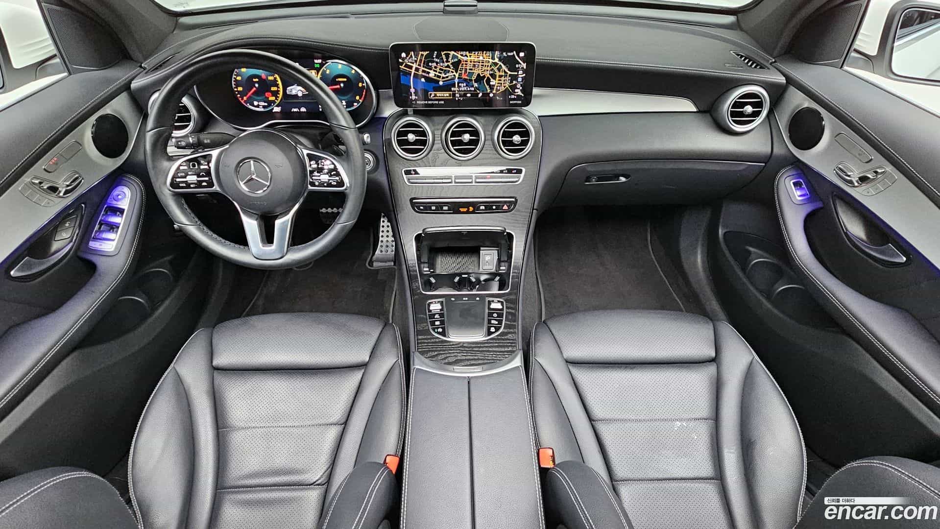 GLC-Class Mercedes-Benz 2023.4-INNER-007