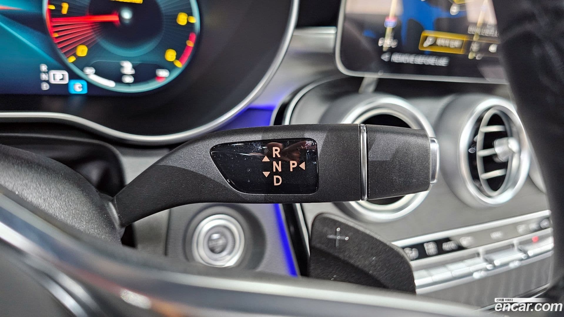 Main__Slider__Photo:GLC-Class Mercedes-Benz 2023.4-8