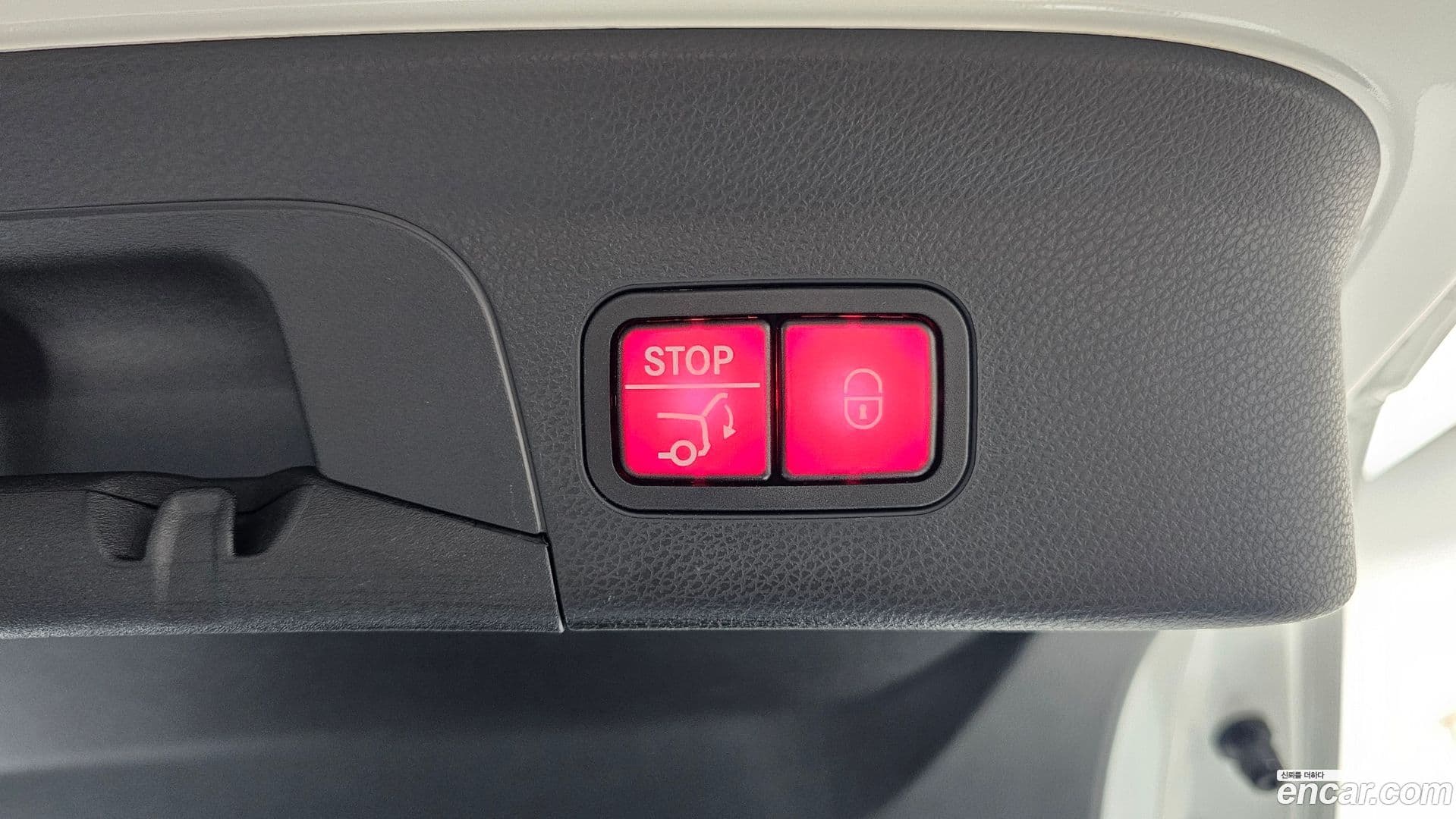 Main__Slider__Photo:GLC-Class Mercedes-Benz 2023.4-19