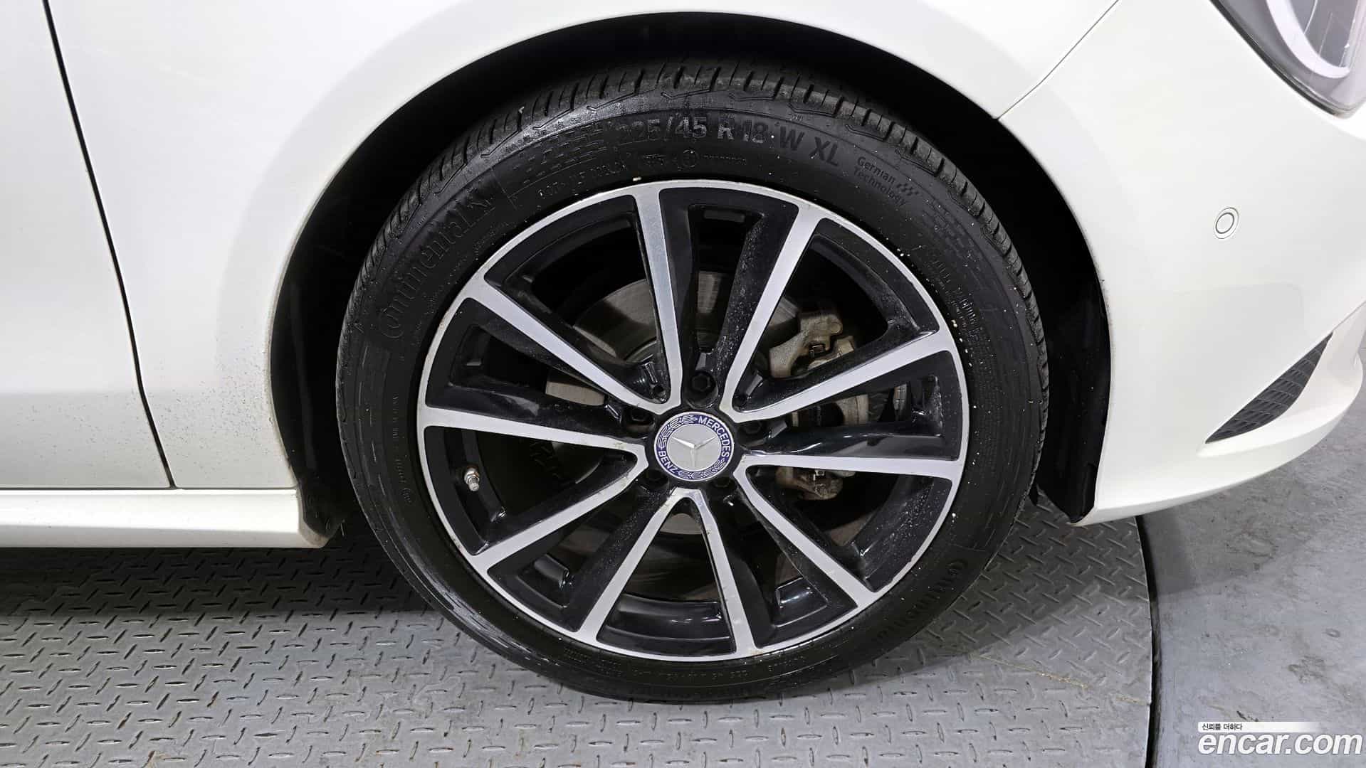 CLA-Class Mercedes-Benz 2015.5-OUTER-005