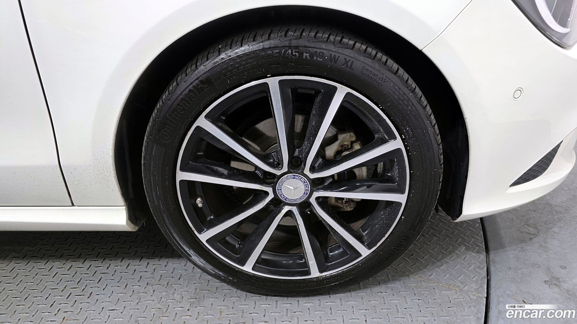 Main__Slider__Photo:CLA-Class Mercedes-Benz 2015.5-4