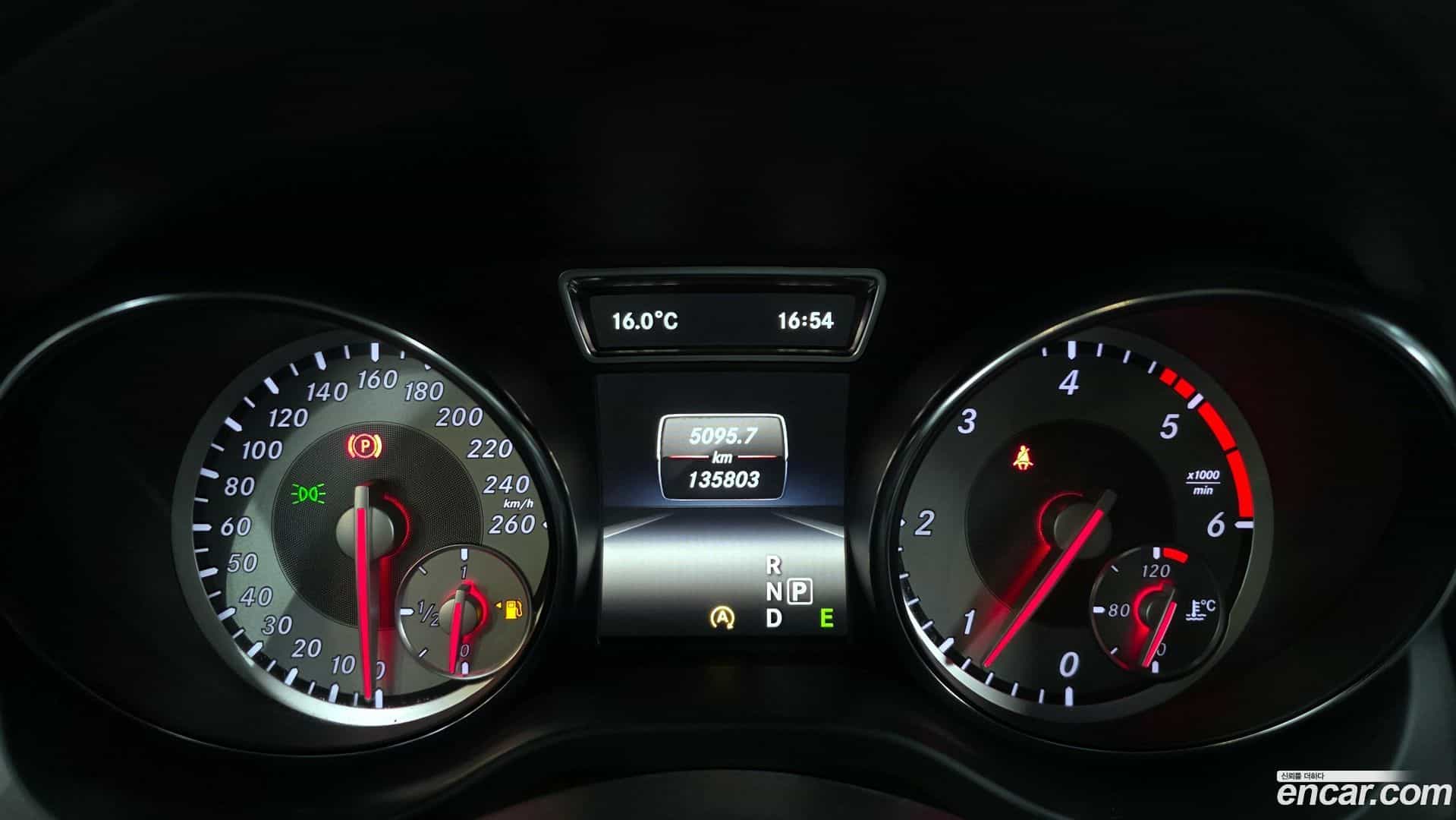 CLA-Class Mercedes-Benz 2015.5-INNER-008