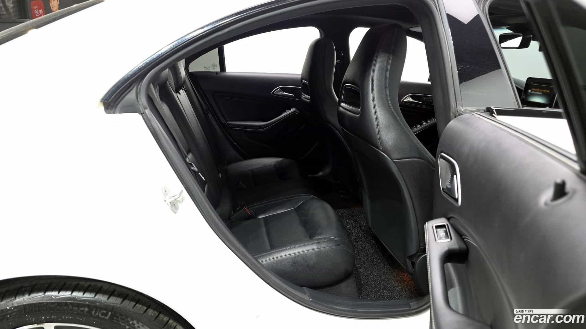 CLA-Class Mercedes-Benz 2015.5-OPTION-016