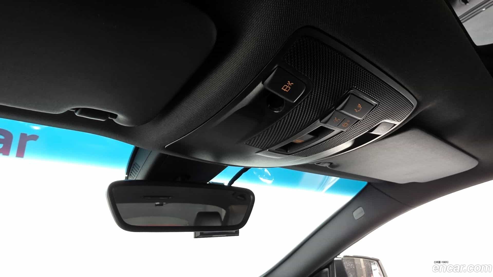 CLA-Class Mercedes-Benz 2015.5-OPTION-020