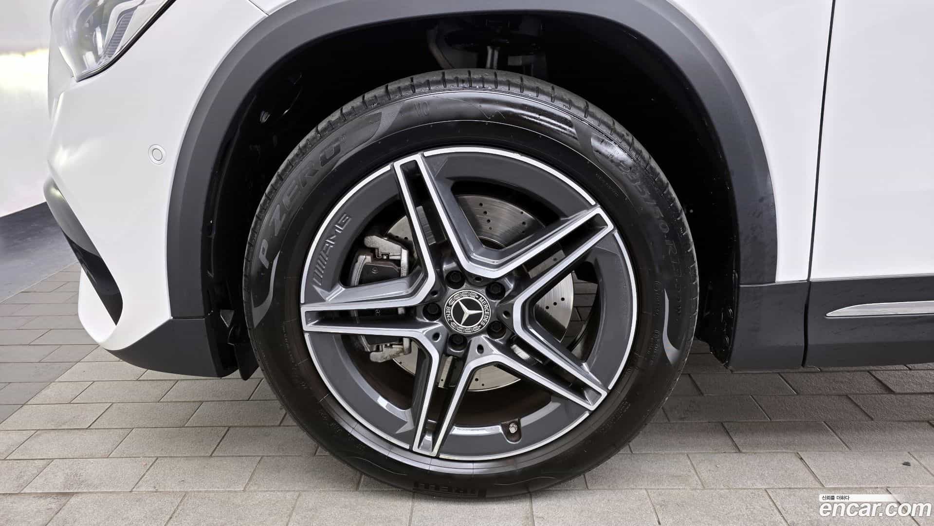 GLA-Class Mercedes-Benz 2020.9-OUTER-005