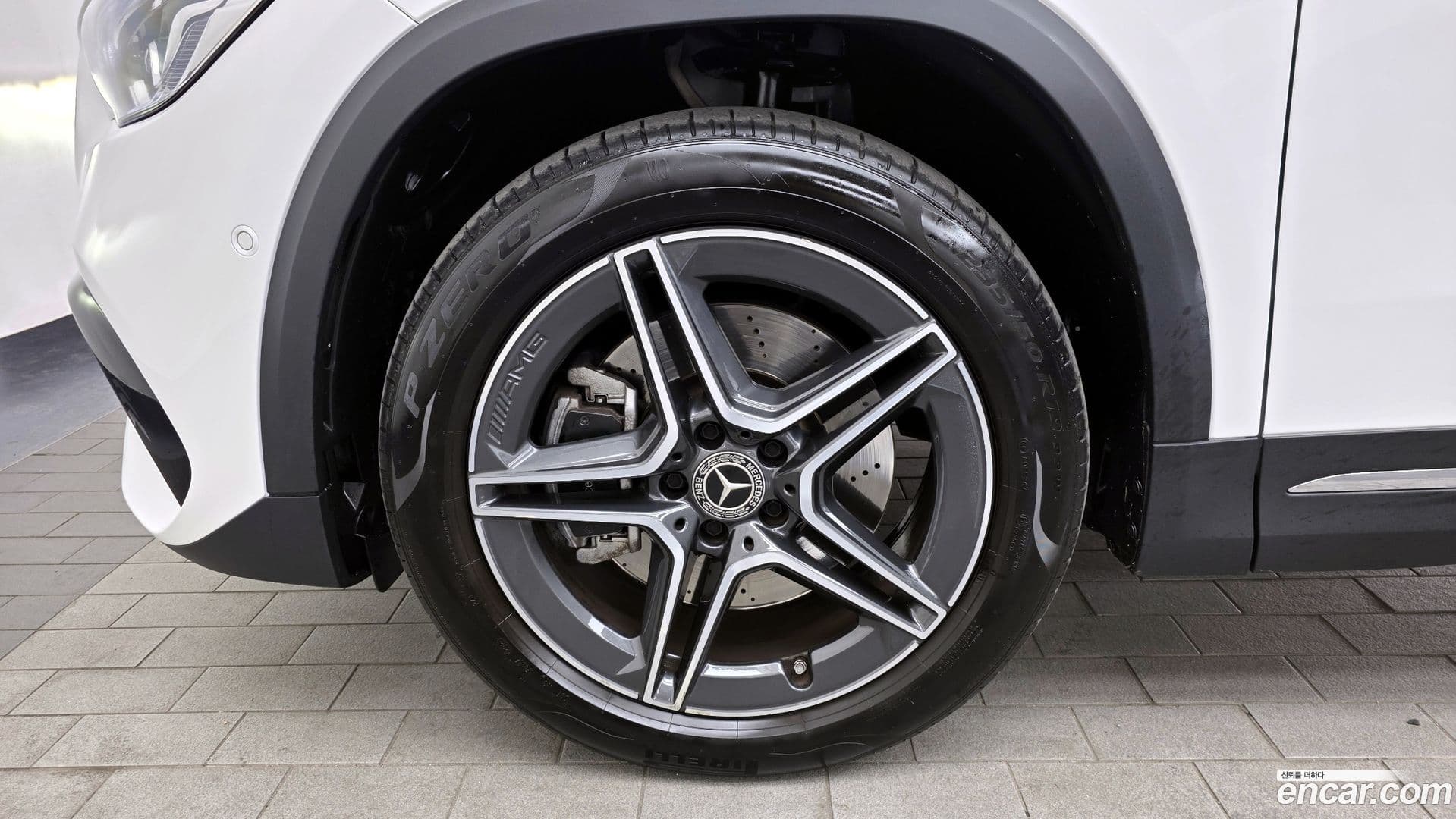 Main__Slider__Photo:GLA-Class Mercedes-Benz 2020.9-4