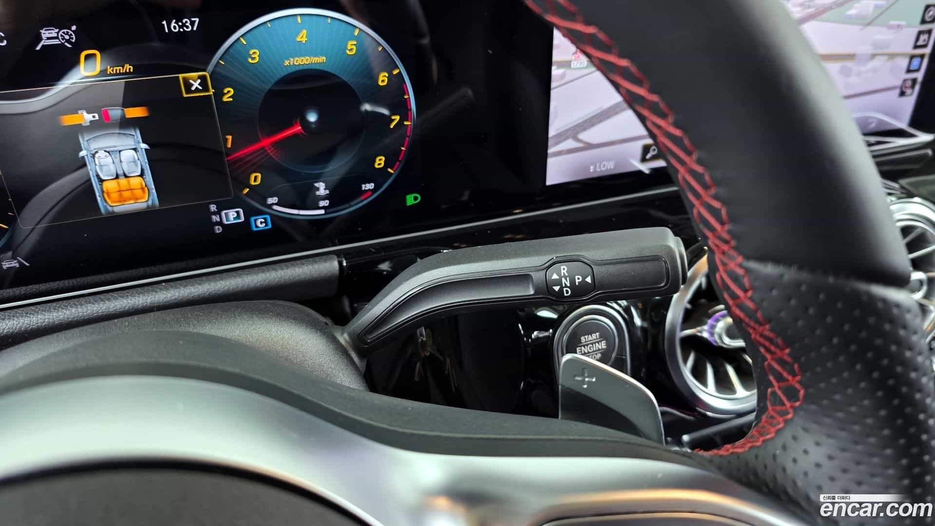 GLA-Class Mercedes-Benz 2020.9-INNER-009