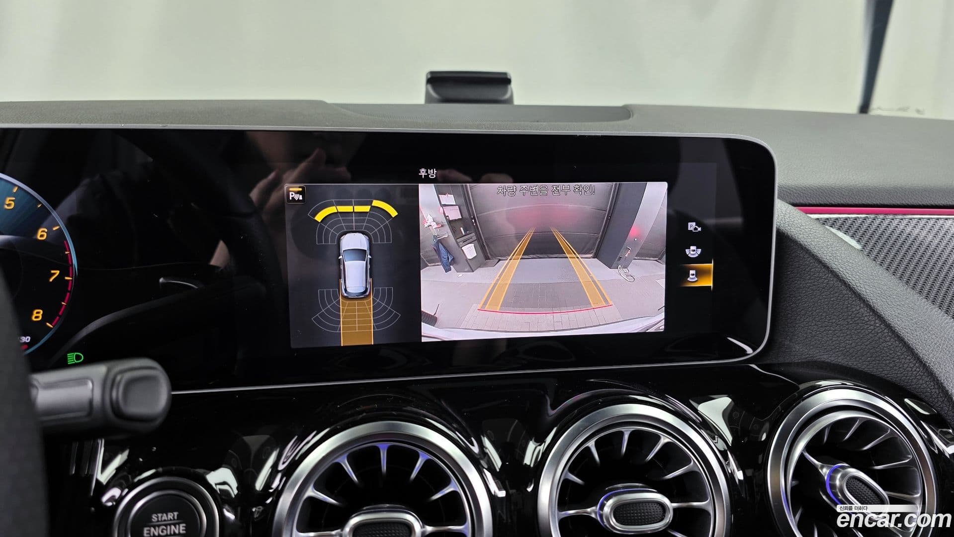 Main__Slider__Photo:GLA-Class Mercedes-Benz 2020.9-14