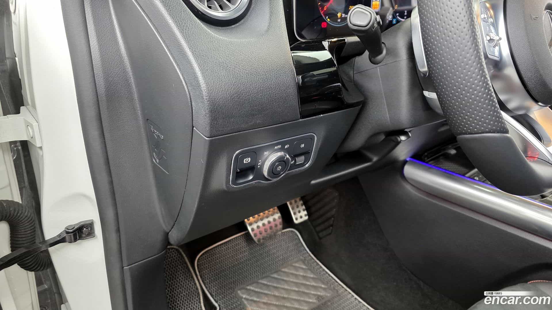 GLA-Class Mercedes-Benz 2020.9-OPTION-021