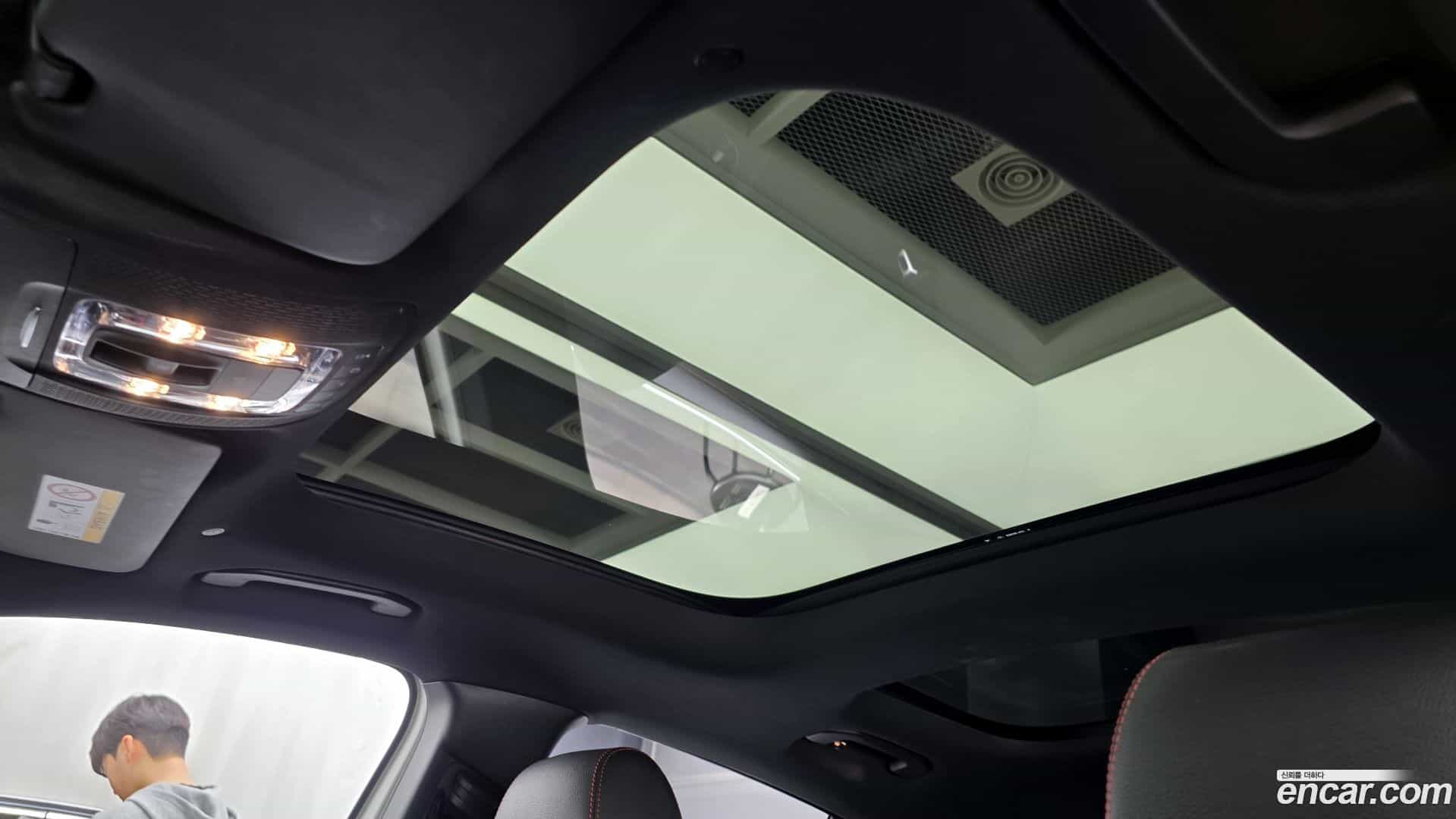 GLA-Class Mercedes-Benz 2020.9-OPTION-022