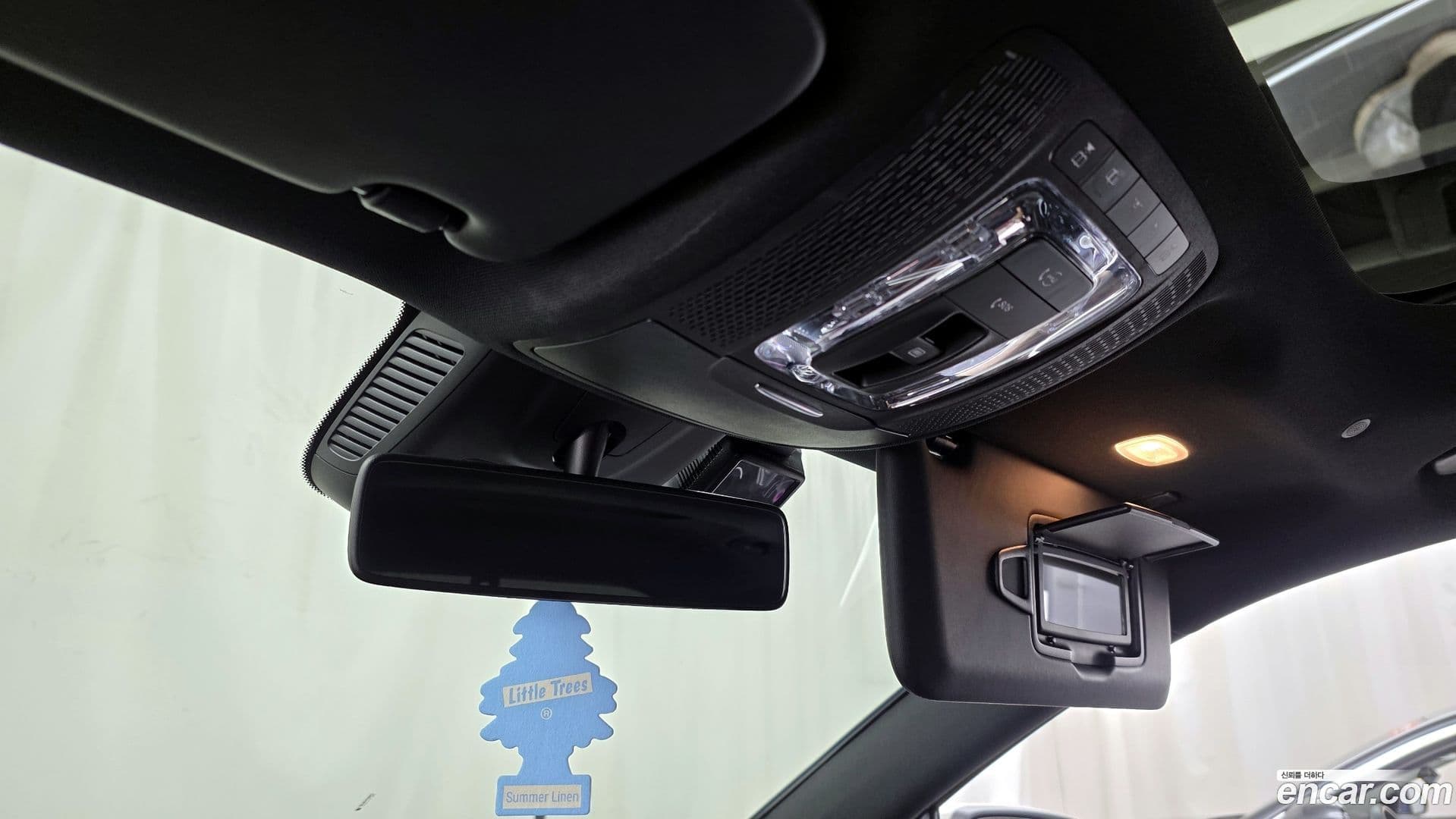 Main__Slider__Photo:GLA-Class Mercedes-Benz 2020.9-18