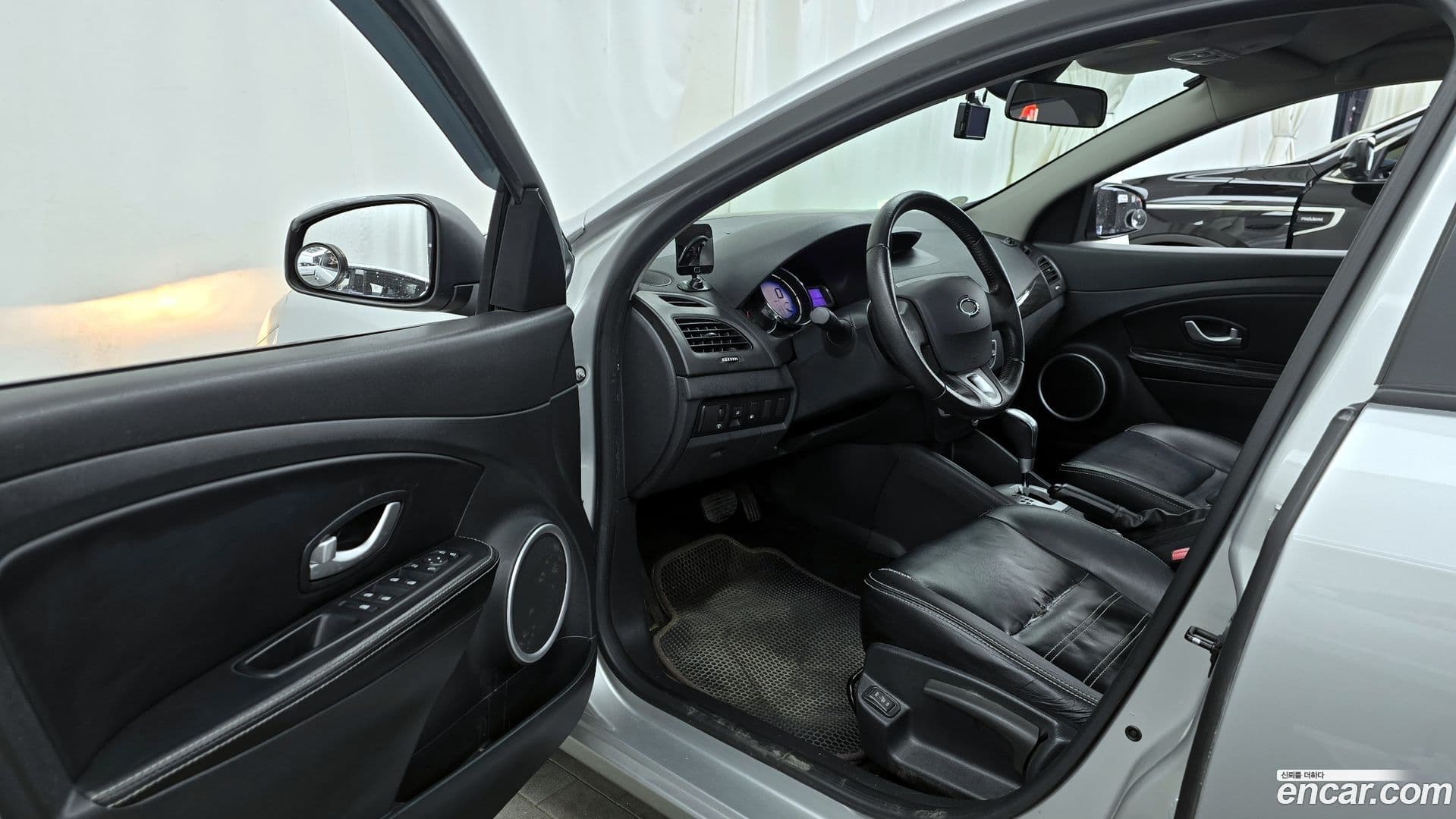 Main__Slider__Photo:SM3 Renault-KoreaSamsung 2013.2-9