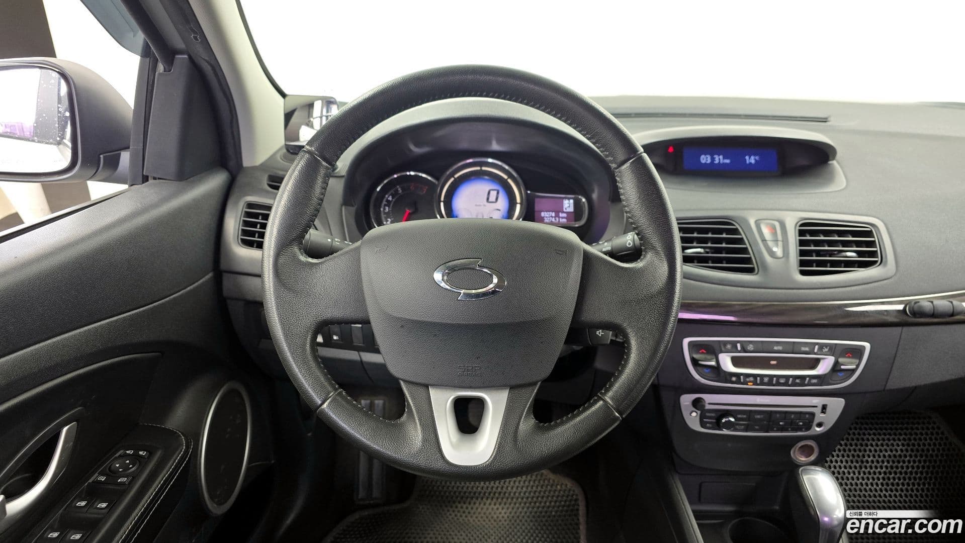 Main__Slider__Photo:SM3 Renault-KoreaSamsung 2013.2-12